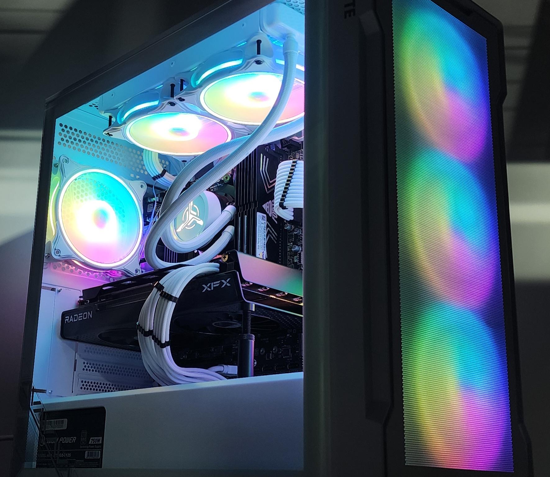 Gaming PC Ryzen 7 5700X 32GB RAM 1TB SSD RX 7700 XT 12GB Windows 11 PC