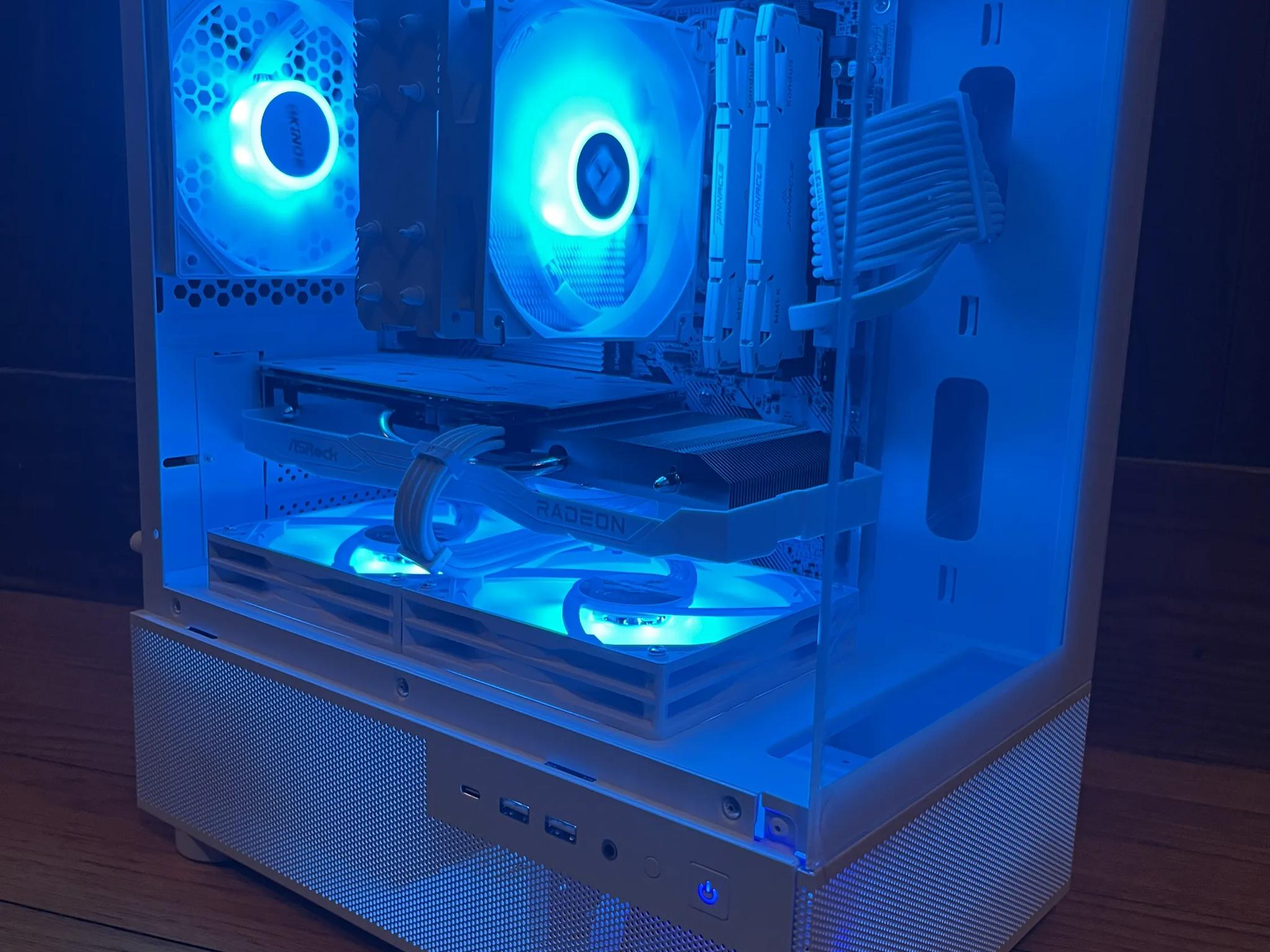 All White | RX 6600 | Ryzen 5 5600X | 32GB RAM | 1TB