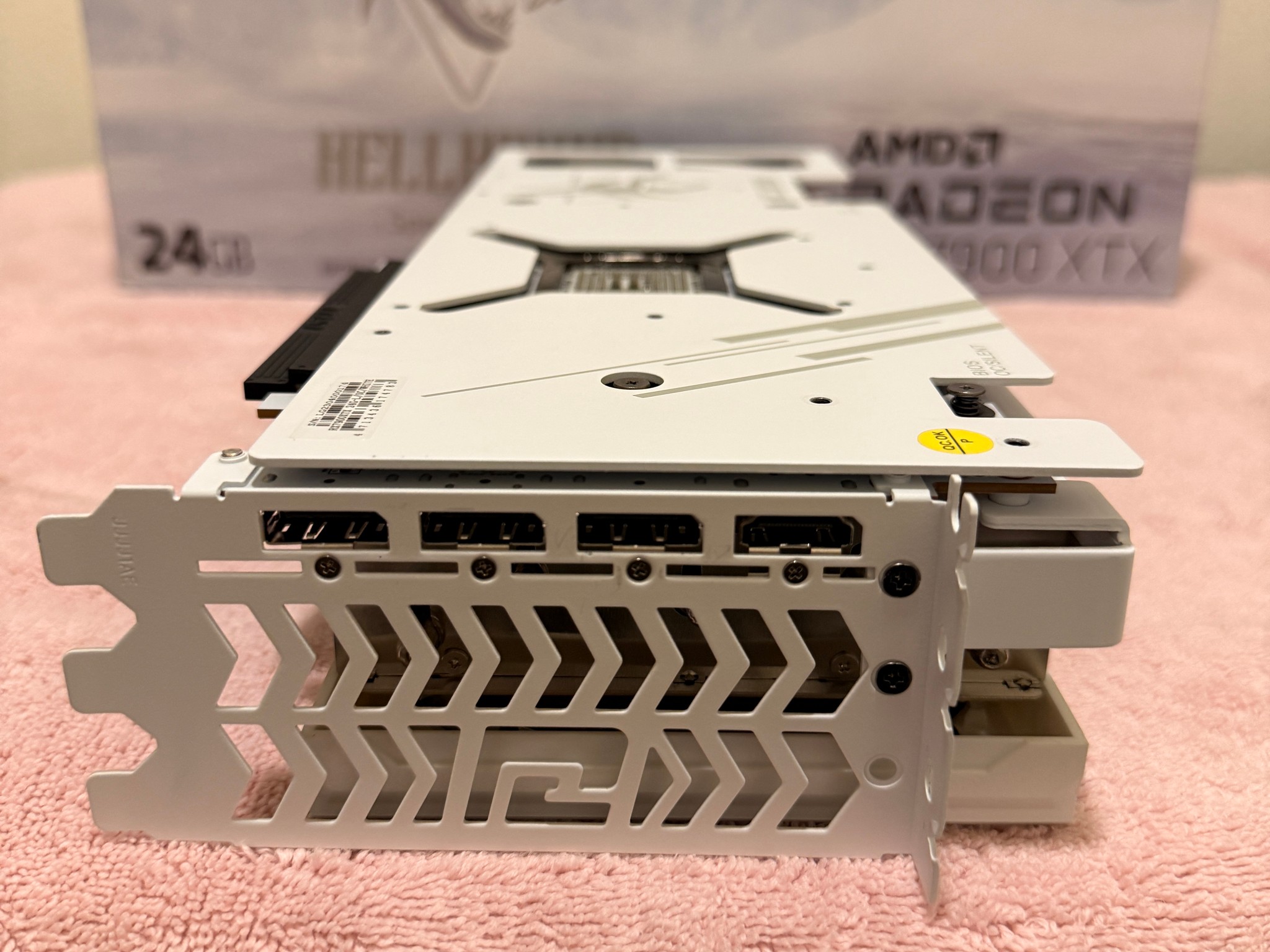 PowerColor Hellhound Spectral White Radeon RX 7900 XTX
