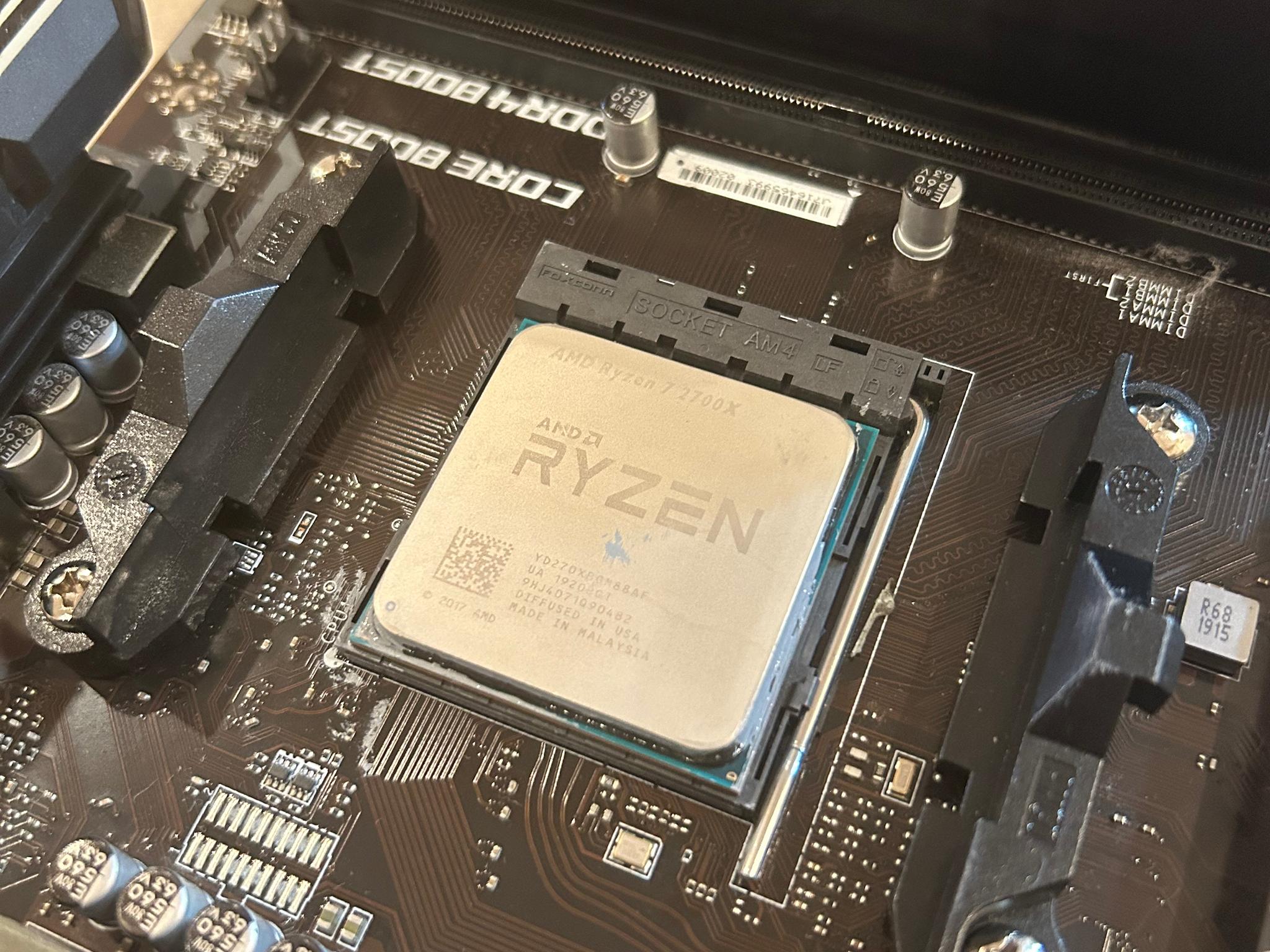 AMD Ryzen 7 2700X 3.7 GHz 8 Core