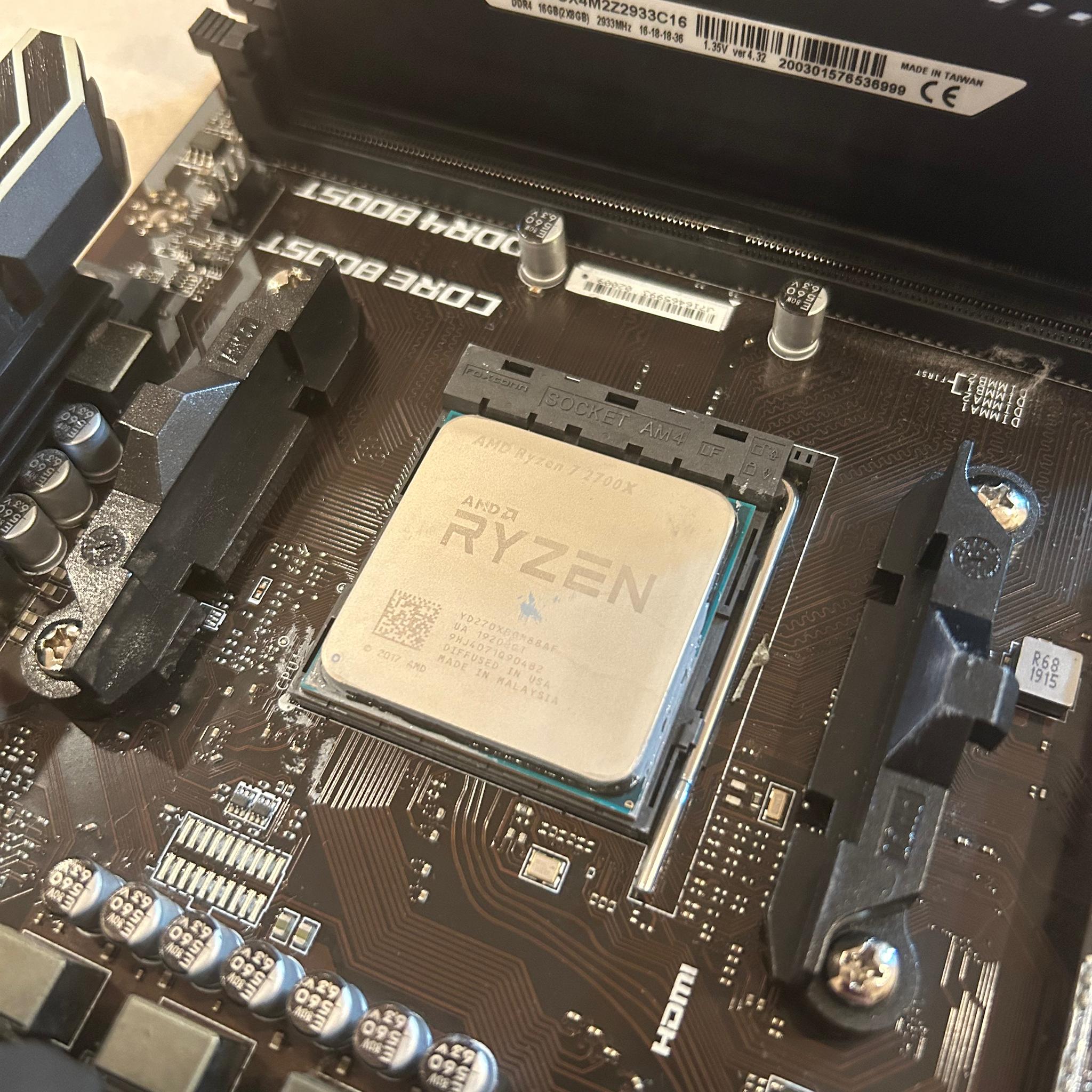AMD Ryzen 7 2700X 3.7 GHz 8 Core