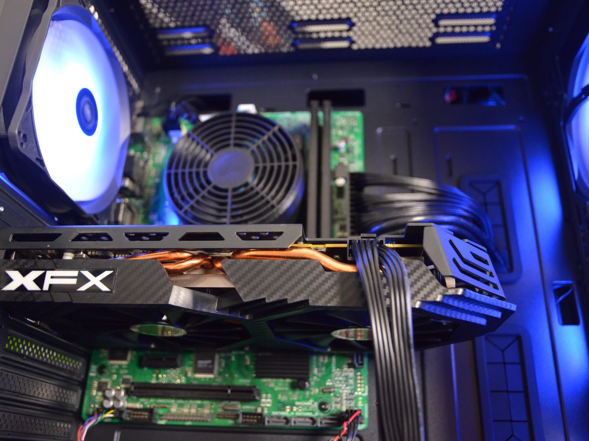 🌎🌎| RX 580 8GB | INTEL i5 8400 | 16GB DDR4 RAM | 512GB NVME SSD | Tropical Falls |
