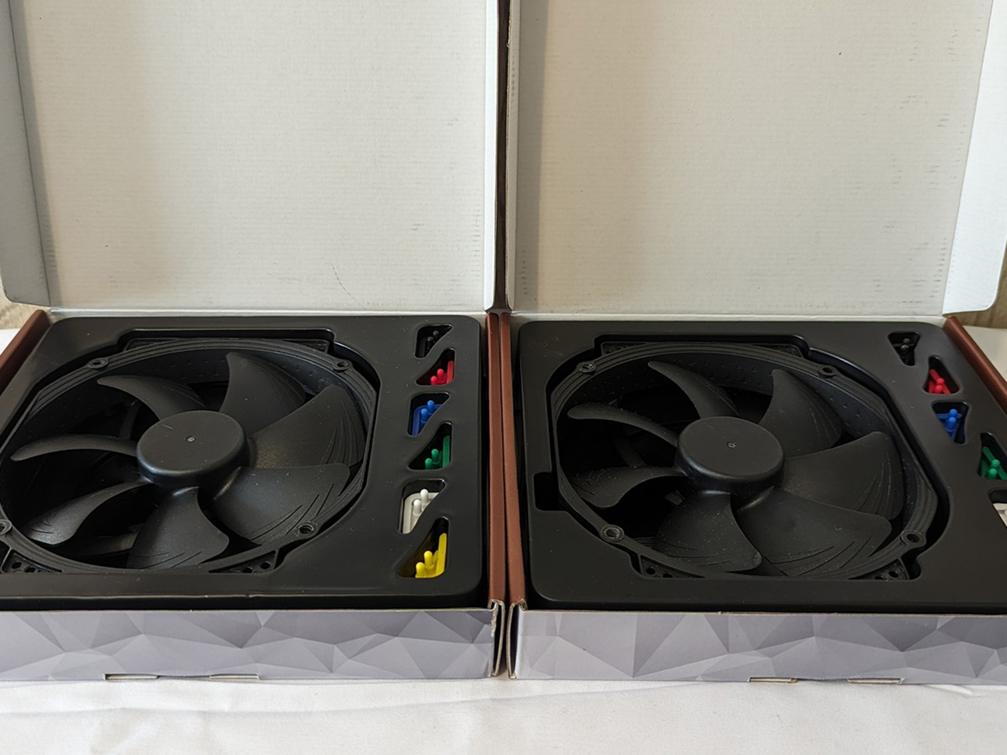 Noctua NF-A15 HS-PWM Chromax.Black.Swap Case/Heatsink upgrade Fans 140mm x 150mm x 25mm