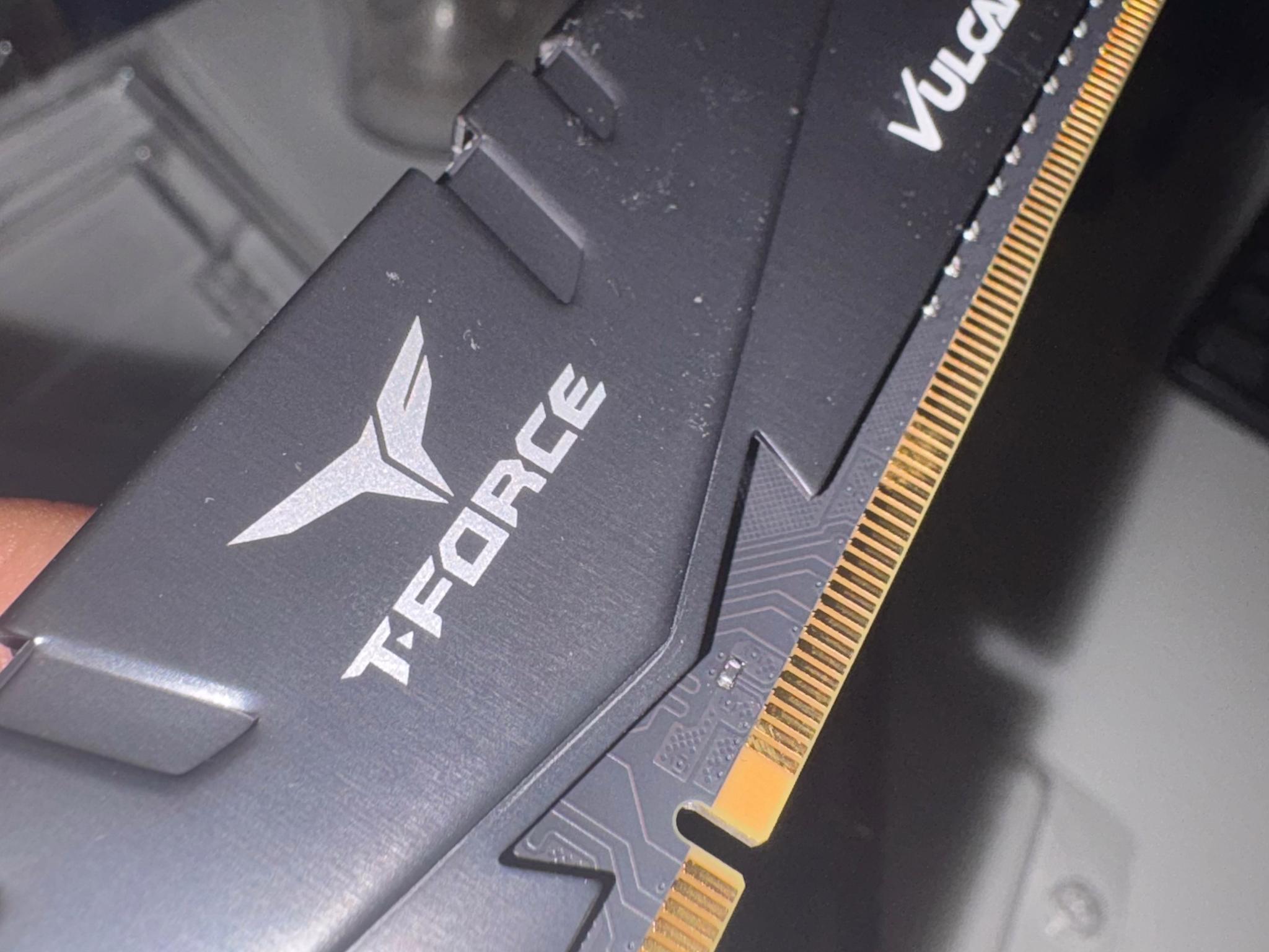 NEW - T-Force DDR4 2x8GB 3200 RAM Kit Silver - Open Box