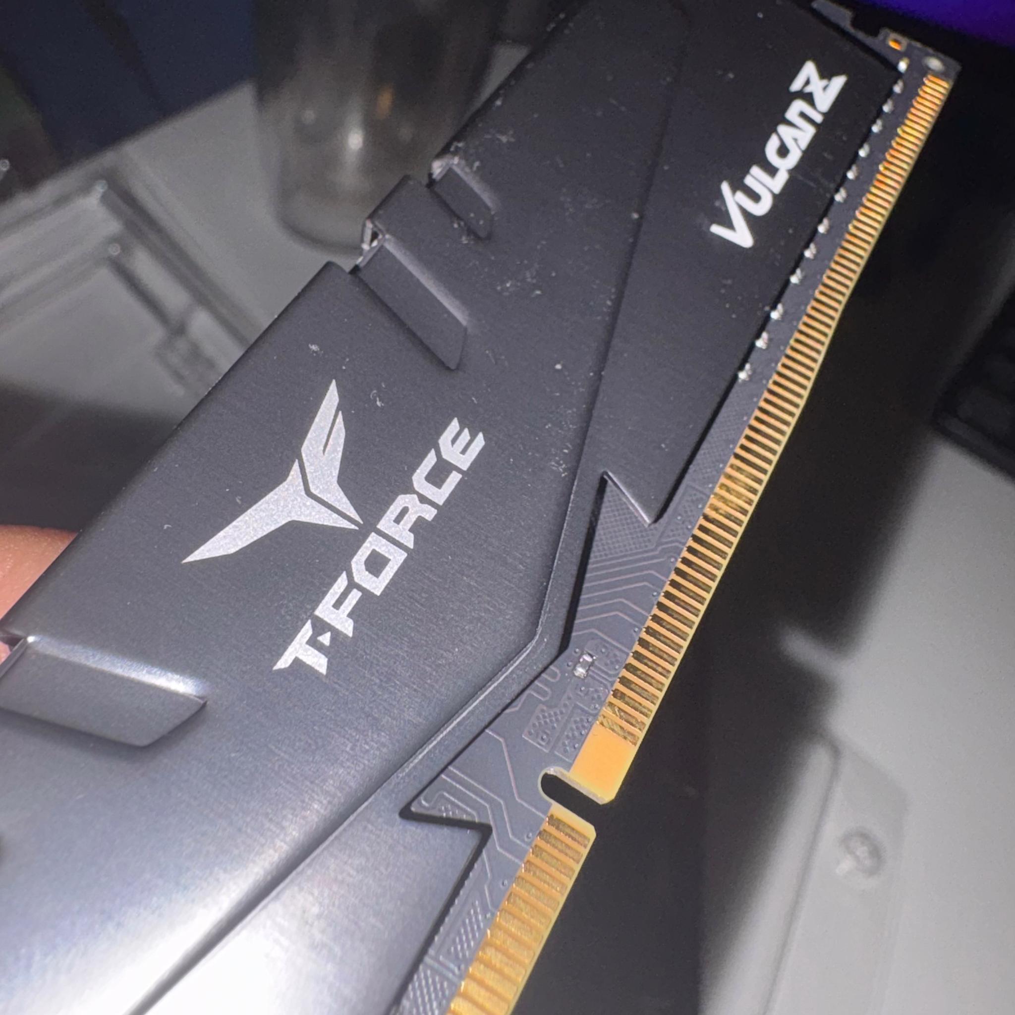NEW - T-Force DDR4 2x8GB 3200 RAM Kit Silver - Open Box