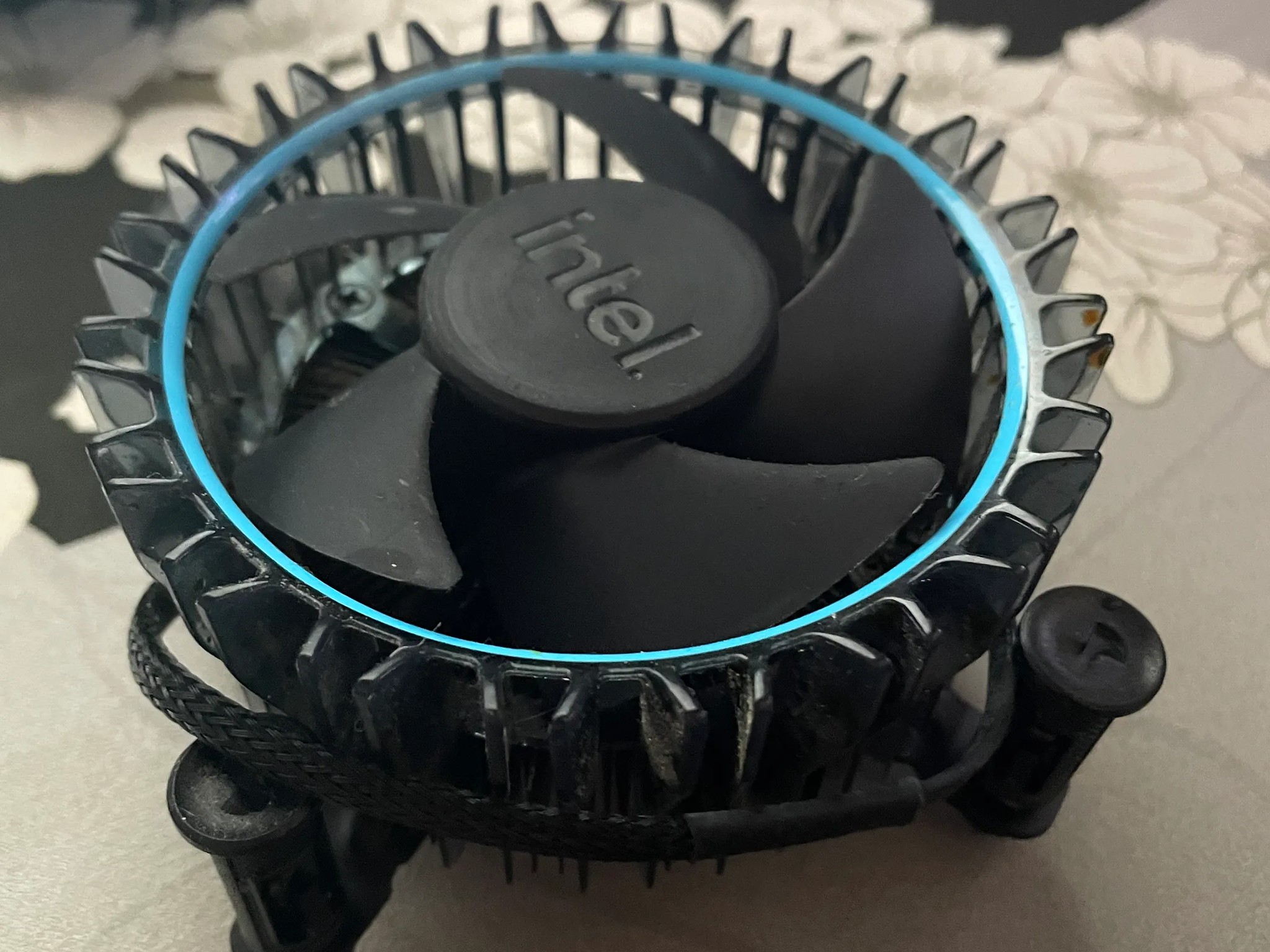 Intel Core i3-12100f CPU