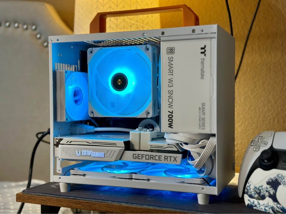 White-Out Gaming PC - RTX 3070, Ryzen 5700x3D, 32GB 3600MHz, 1TB, 700W, WiFi 6, K77 Lite SFF ITX