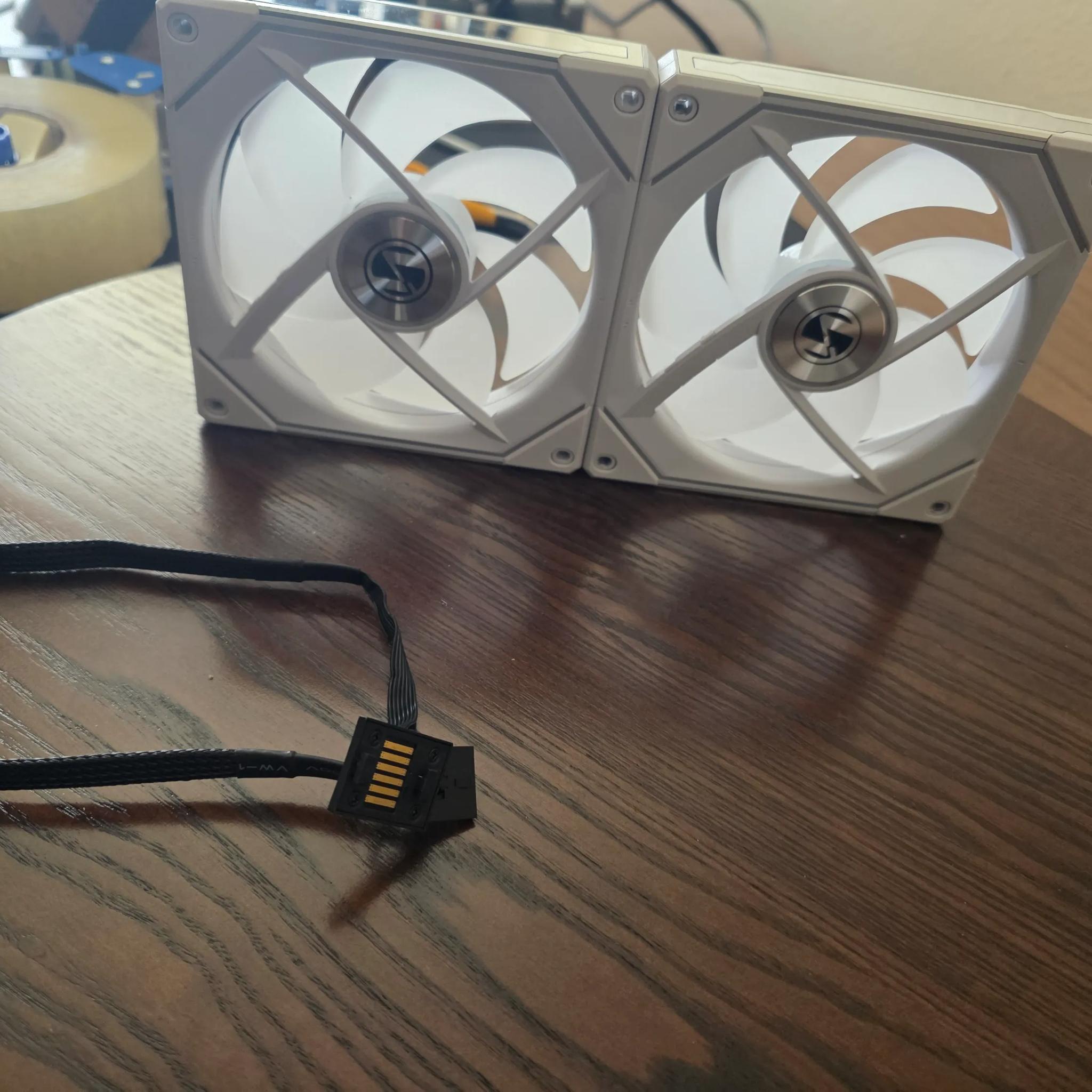 (2X) 140mm Lian Li UNI FAN SL-Infinity ARGB PWM Case Fan - 140mm, 6.5 Inches