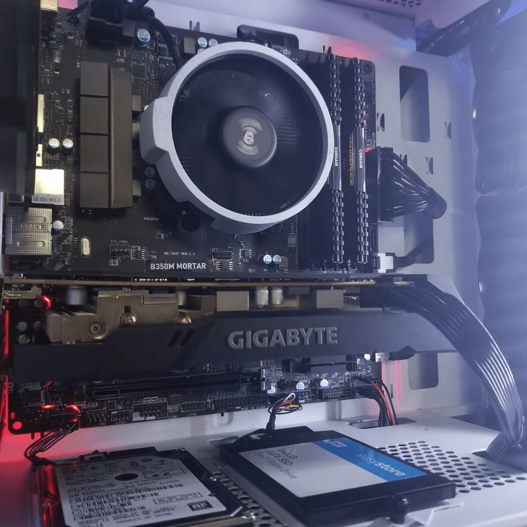 AMD Ryzen 5 2600X // AMD Radeon RX 5500XT 8GB // Corsair LPX 2x8 16GB 2400MHz