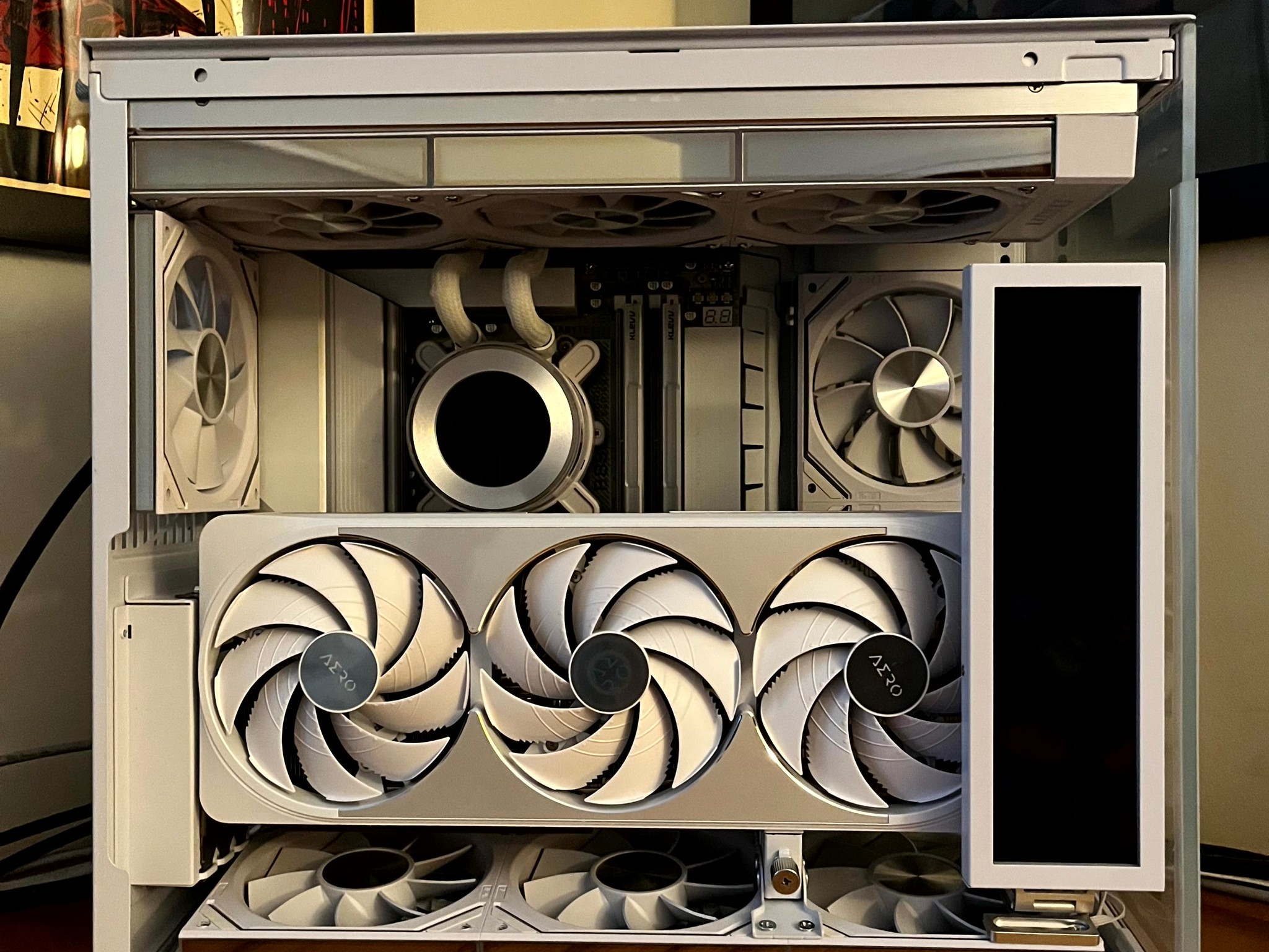 Isbjørn - RTX 5070 Ti OC | Ryzen 7 9800x3d | 2TB NVME | 32GB @6400 MT/sec | 1000W Gold PSU