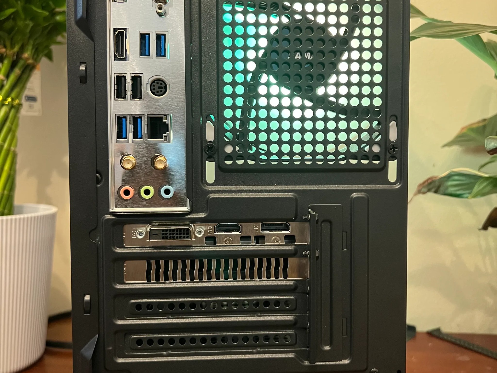 Ryzen R5 2600 Gaming PC GTX 1660 Super 6gb 2TB Storage 16GB RAM WIFi WINDOWS 11 Pro