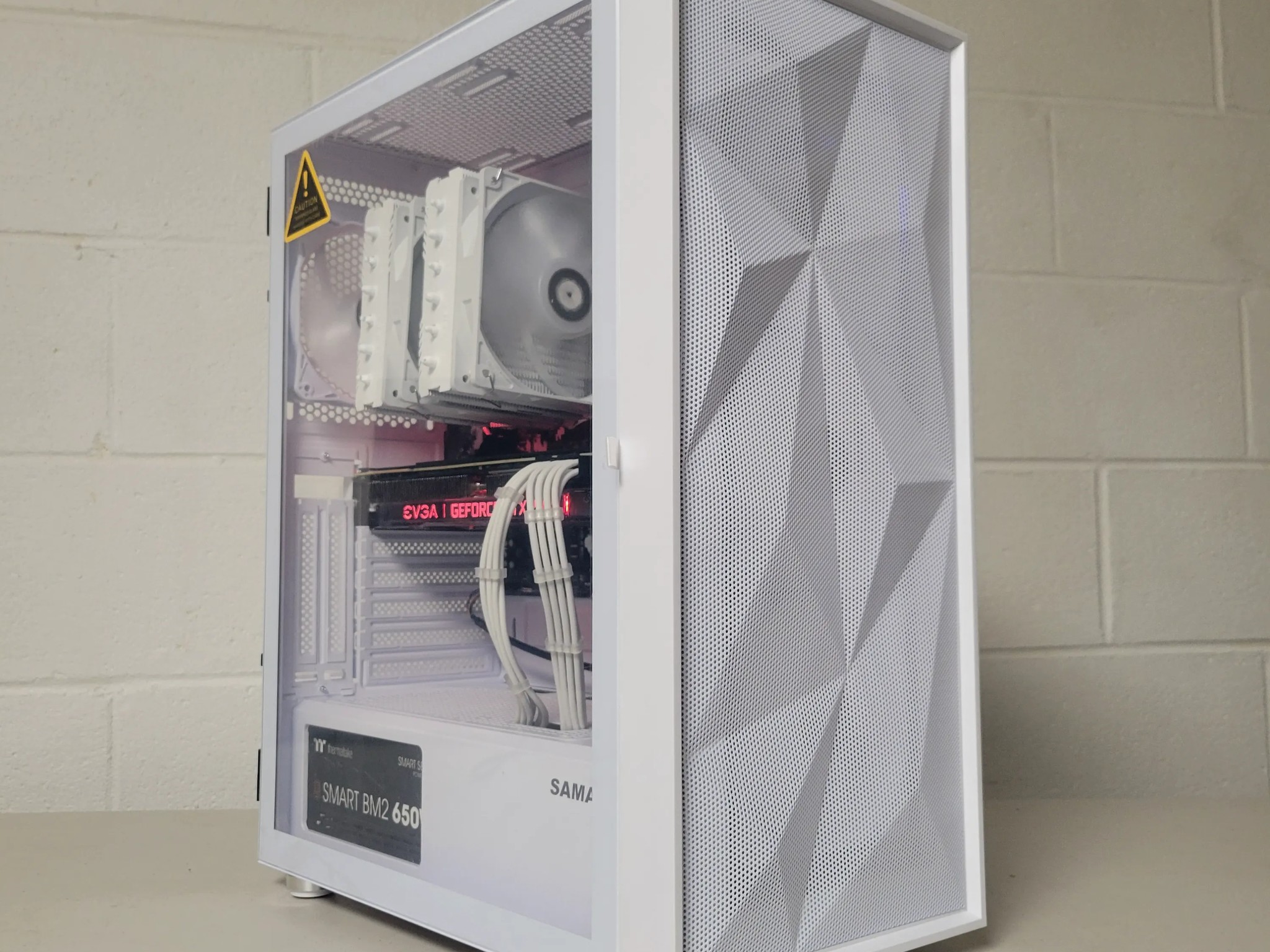 🔥🧊RTX 2080 8gb White Gaming PC🔥🧊 (Ryzen 5 5600x//RTX 2080 8gb)