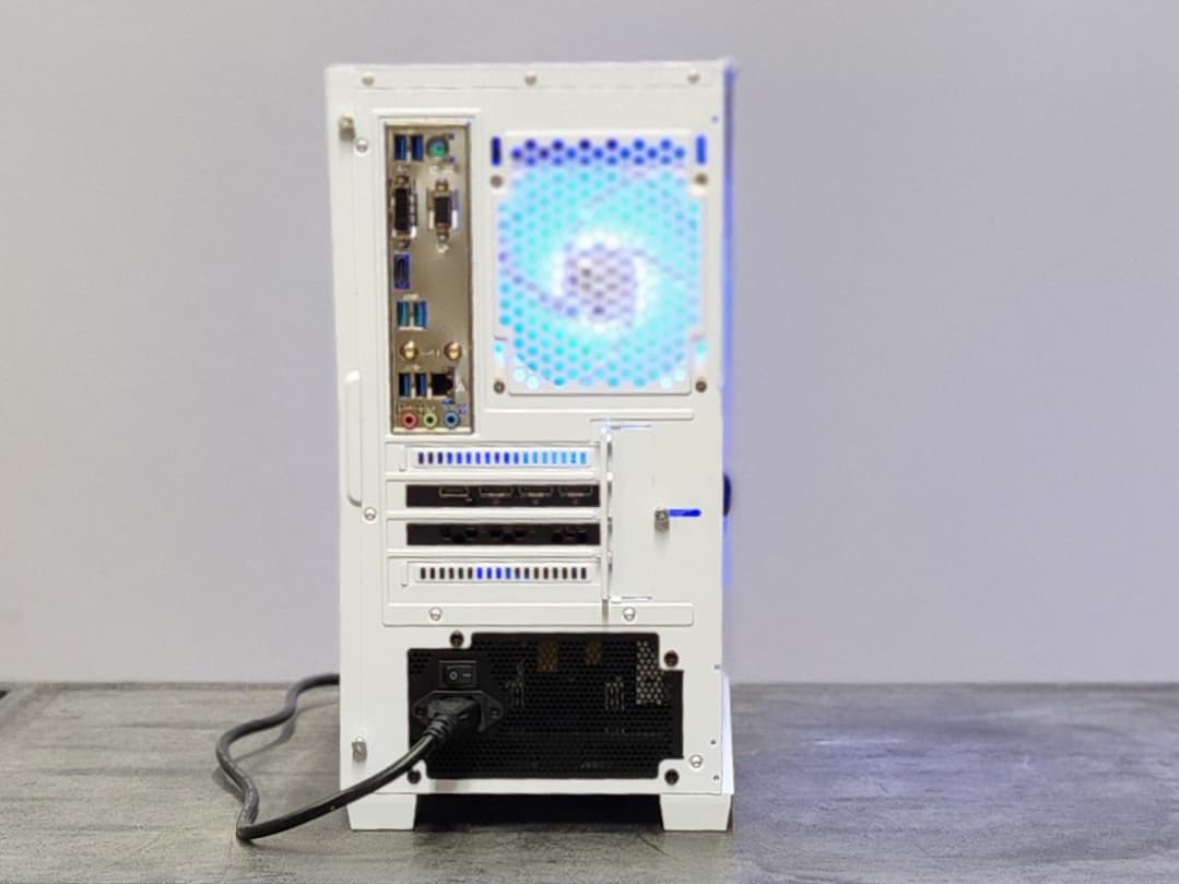 Arctic Blaze 🔥❄️Gaming/Streaming PC | Ryzen 5 5600X | RTX 3070 | 32GB RAM | 1TB SSD | Win 11 Pro