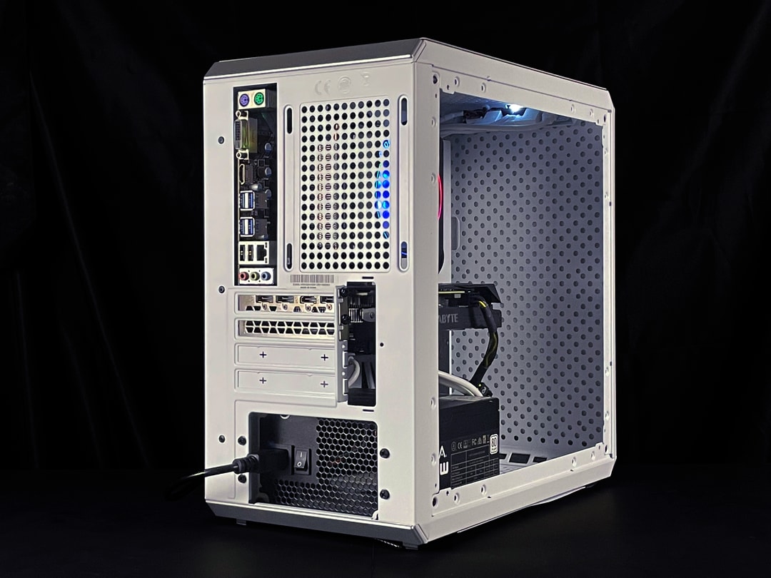 【自作PC】Ryzen7 3700X / GTX 1660 Ti /16GB 🧊 CUBE Gaming PC | GTX 1660 OC | Ryzen 7 3700x | 16GB RAM | 240GB