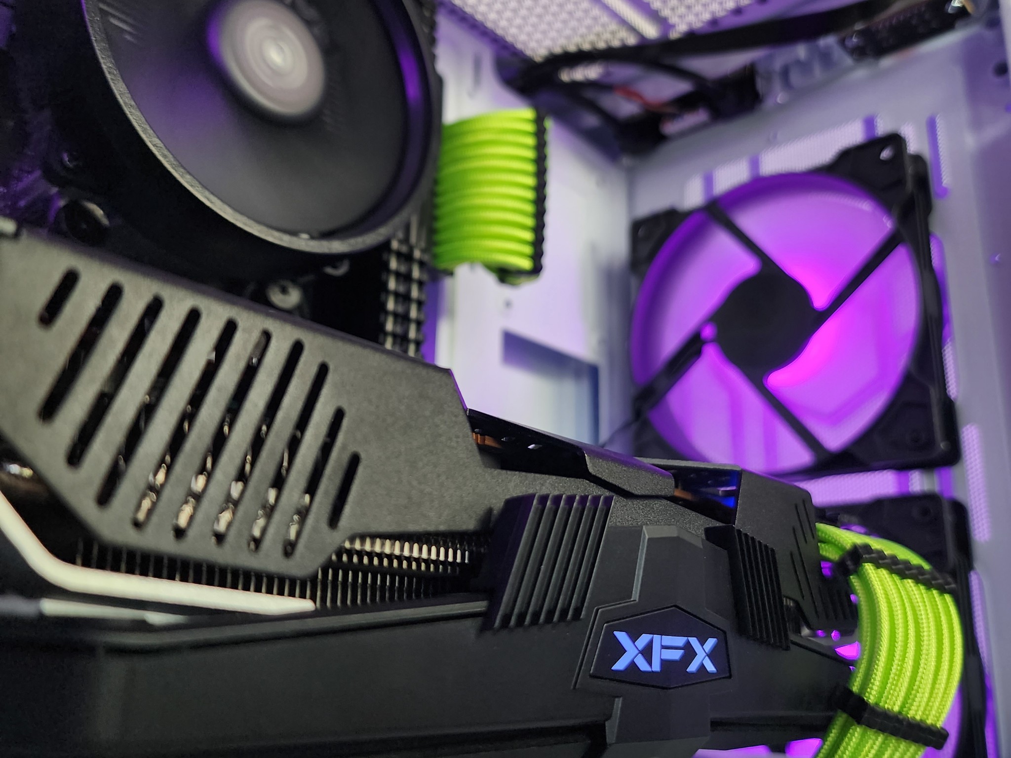 💚💜RX 5700XT | Ryzen 5 5600G | 16GB 3200MHz | 1TB M.2 NVMe