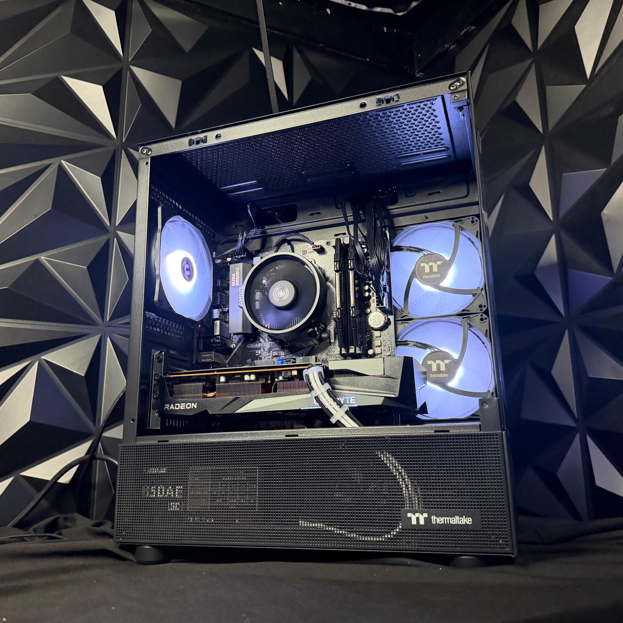 🐑🖤 BLACK SHEEP 🖤🐑 Ryzen 5 5500| RX 7600| 16 GB DDR4| 1.25 TB NVMe| 650W PSU
