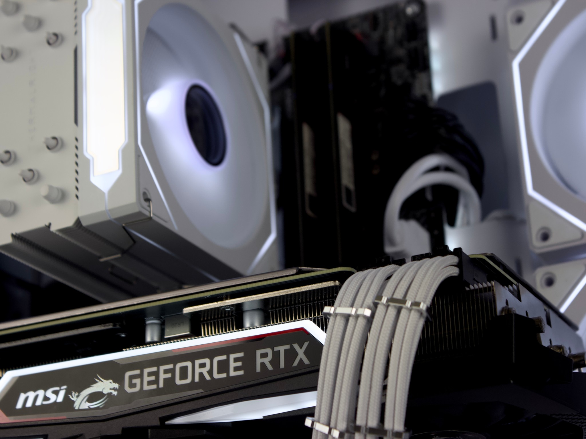 🧊❄️🧊 White Gaming PC – RTX 2080 8G, i7 9700K, 16GB RAM, 960GB SSD - WiFi, BlueTooth 🧊❄️🧊