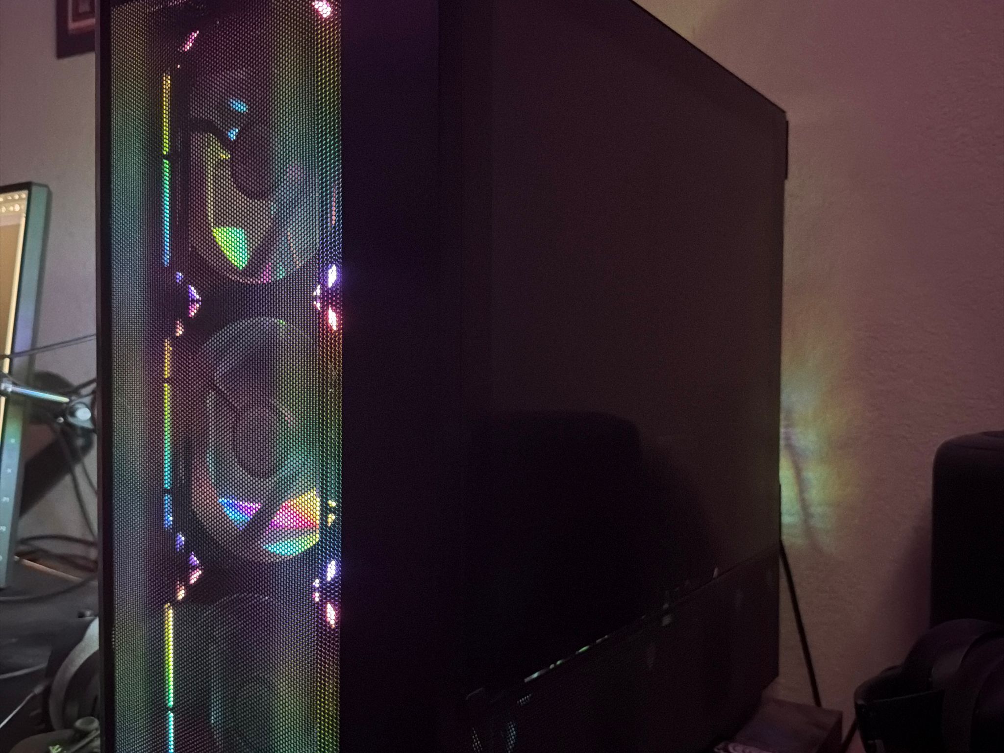 GeForce RTX 4090 Custom Gaming PC - Ryzen 9 7950X3D, 64GB RAM, 4TB NVMe SSD