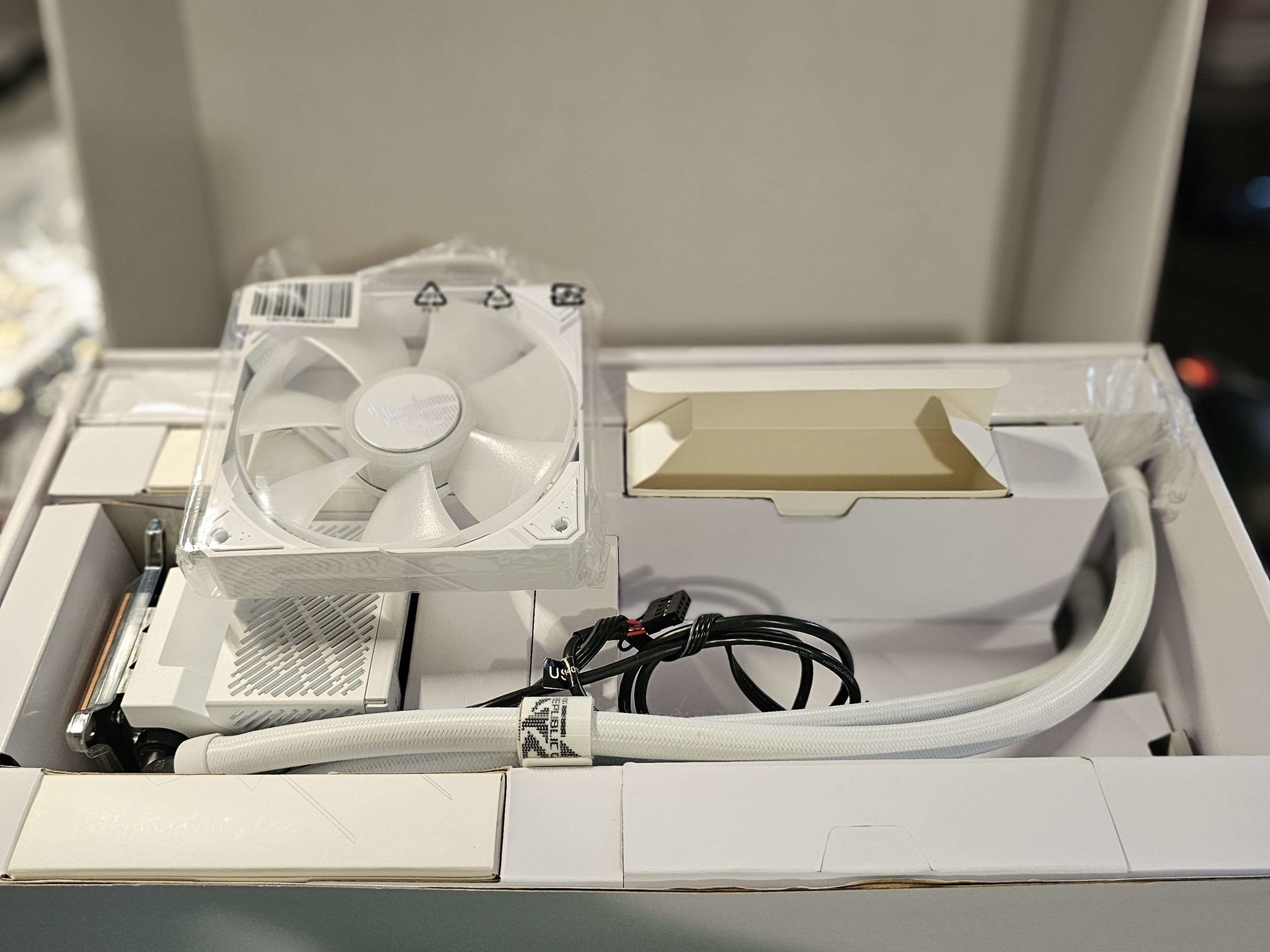 ASUS ROG RYUJIN III 360 ARGB White Edition