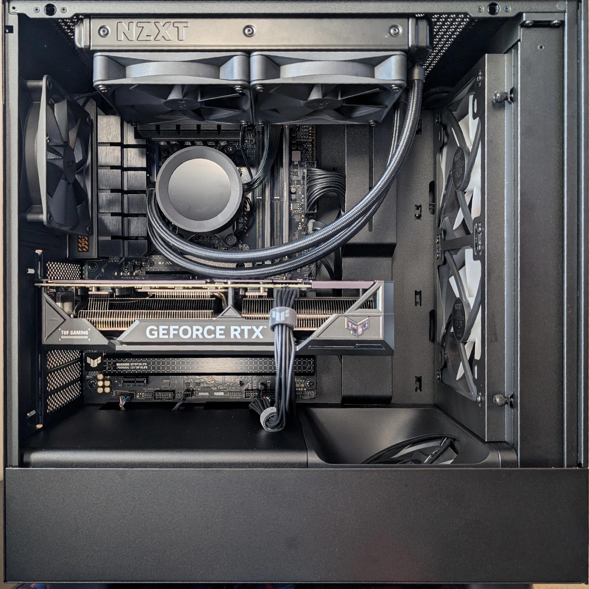 |AMD Ryzen 9 9700x|ASUS TUF 4070 Ti OC|32GB DDR5|1TB SSD|