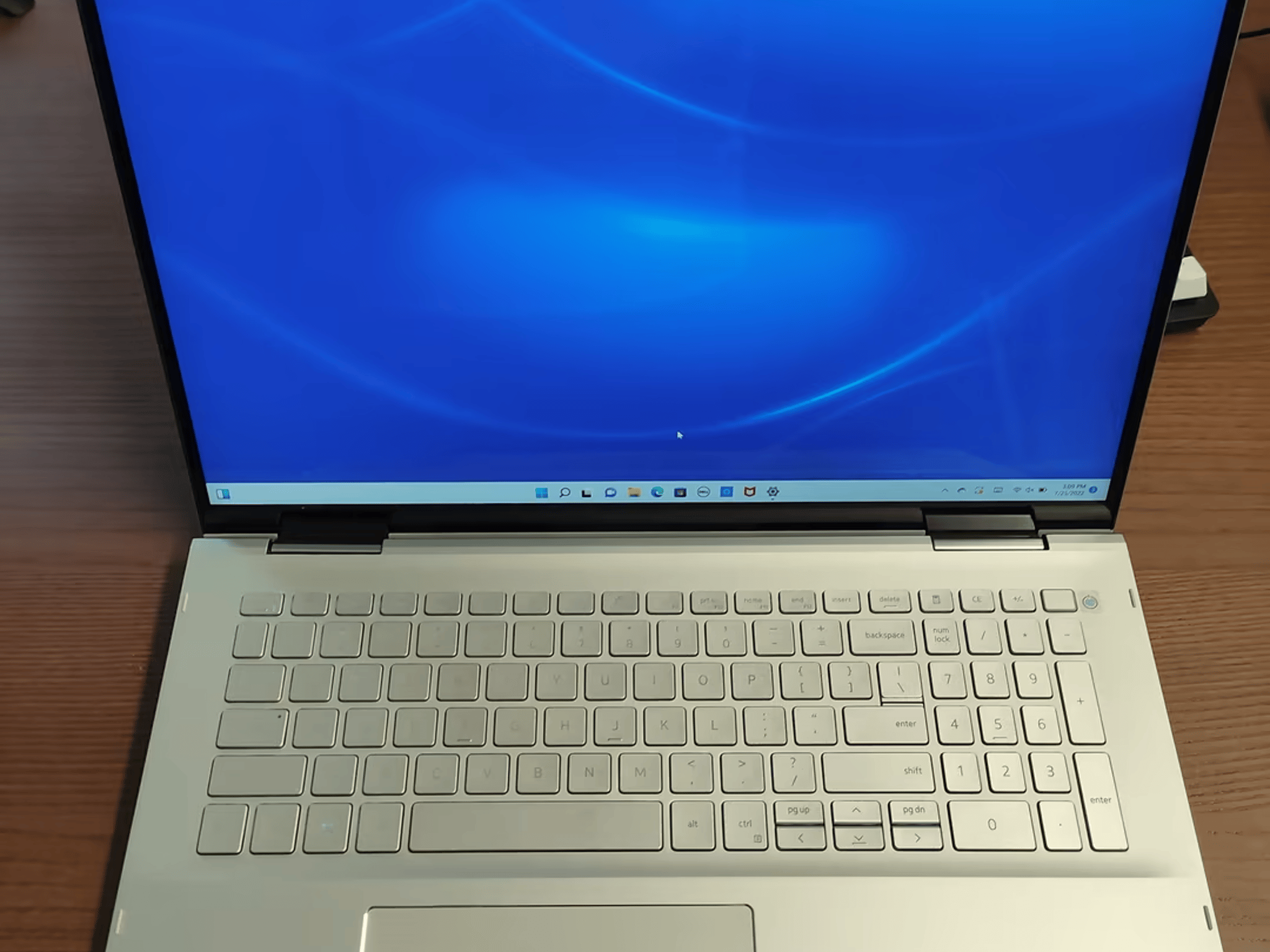 Dell Inspiron 7706 17" QHD+ | 512GB SSD | Intel i7-1165G7 | 16GB Ram | Nvidia MX350