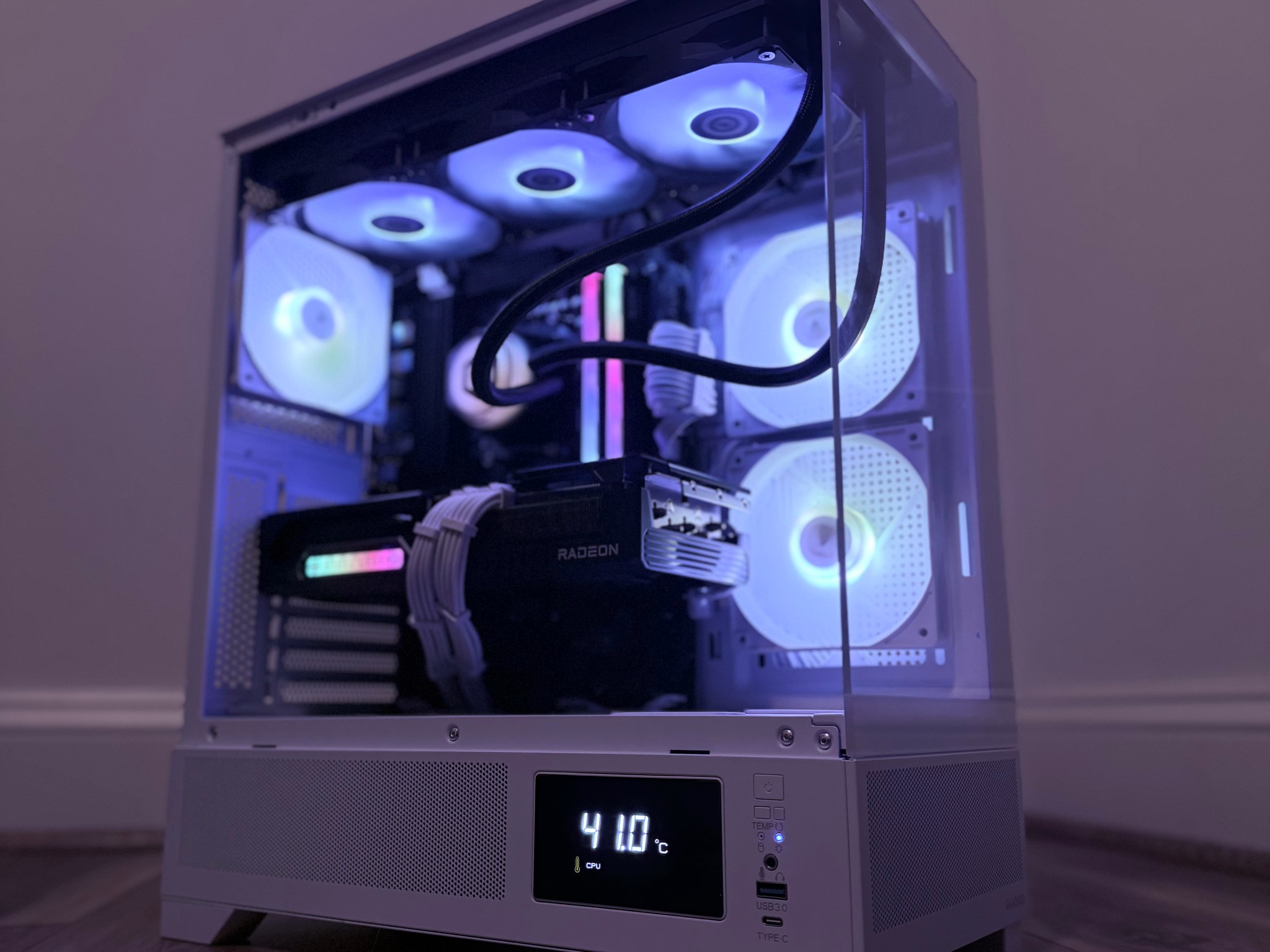 ❄️"Artic Pulse"❄️| 1440p/4k Gaming | 9070 XT 16gb| R7 7800x3D | 32GB DDR5 | 2tb SSD | WiFi