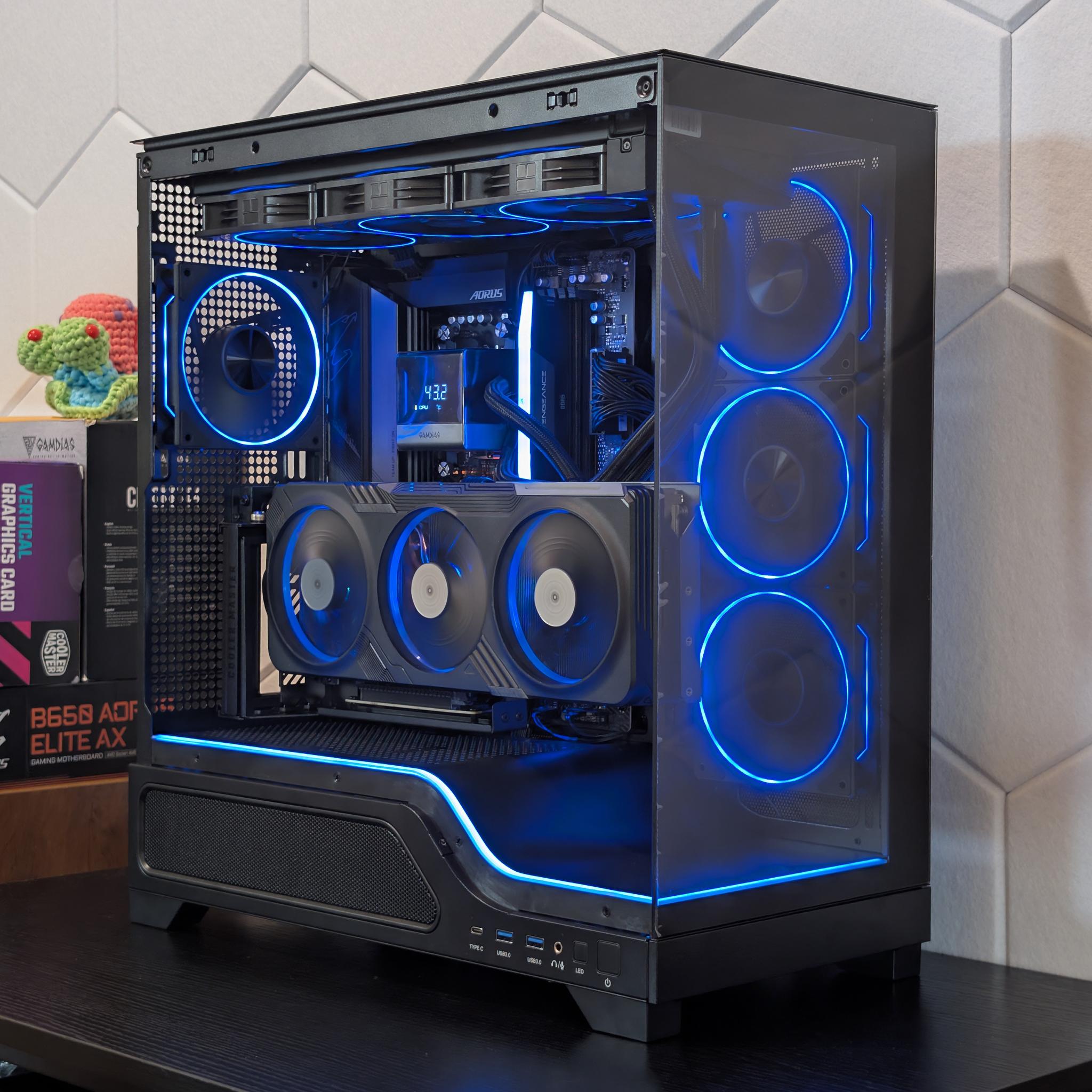 🪐🔥1440p Gaming Beast | RTX 4070Ti | Ryzen 7 7700X | 1TB SSD | 32GB RAM | WiFi 6 & Bluetooth🔥🪐