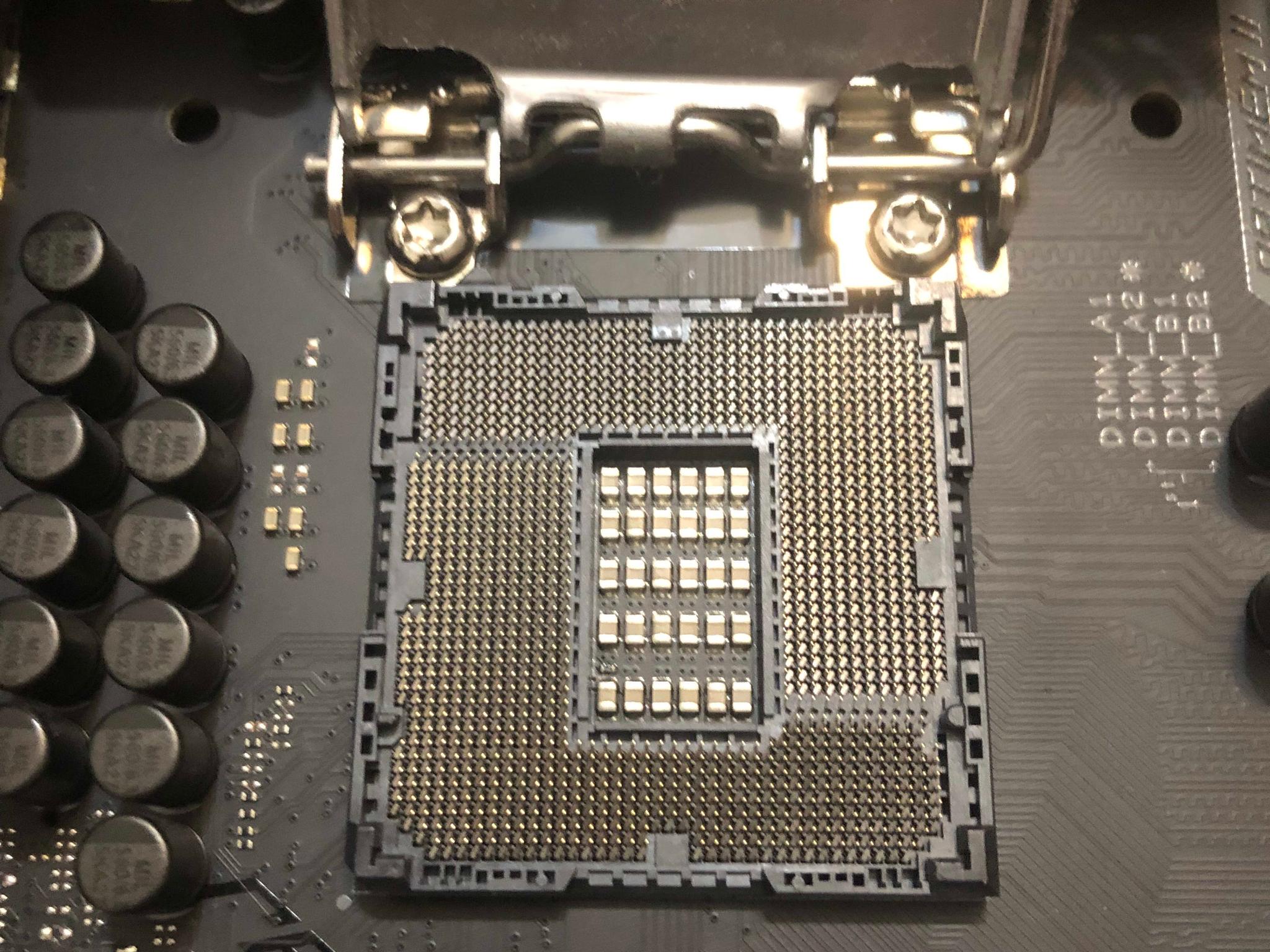 Combo: I7-10700k + Asus Z490E + 32GB RAM (3200mhz) + 1TB HHD