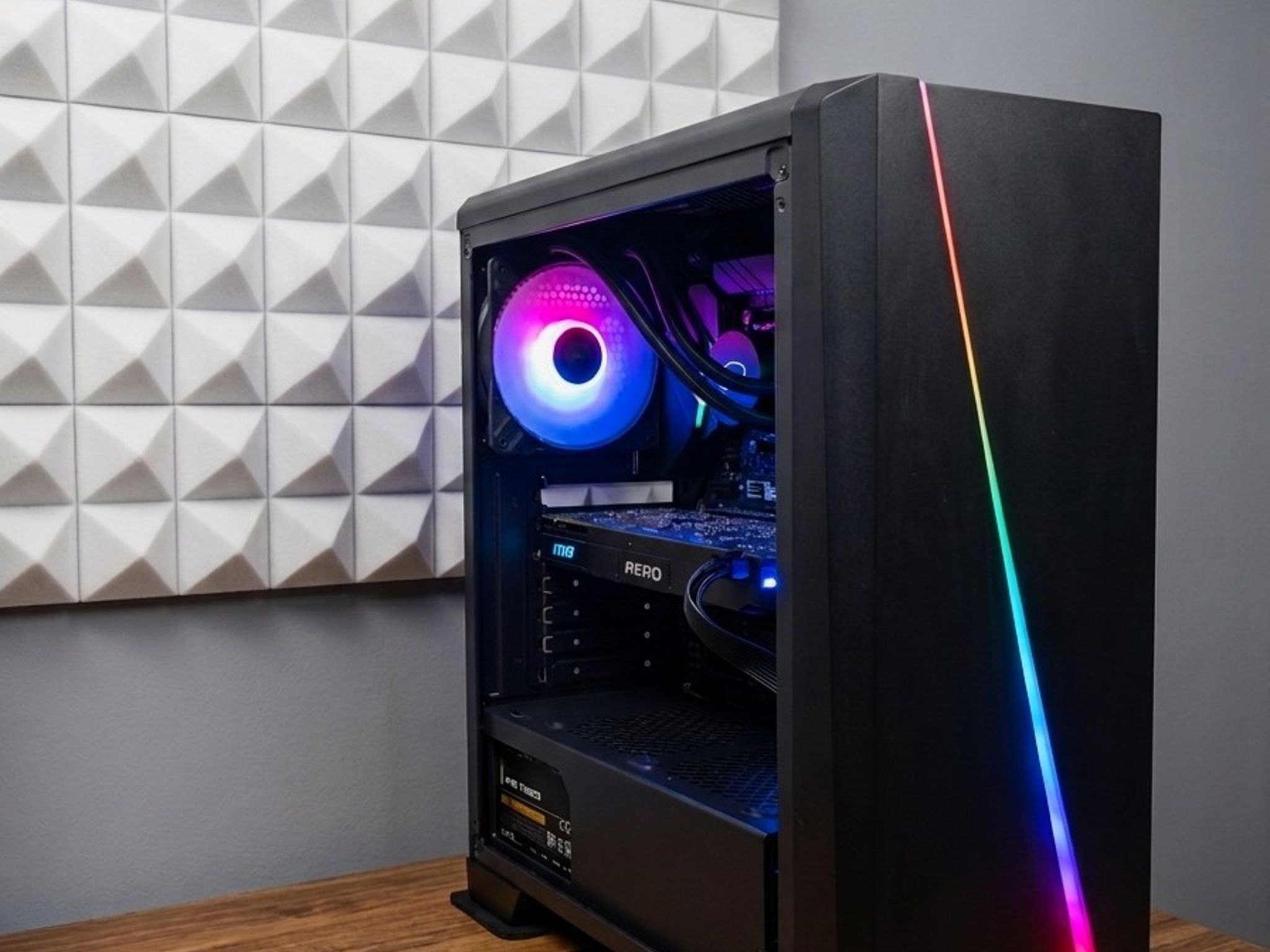 GAMING PC/GTX 1070Ti/8700K/16GB/512GB SSD/WIFI&BT