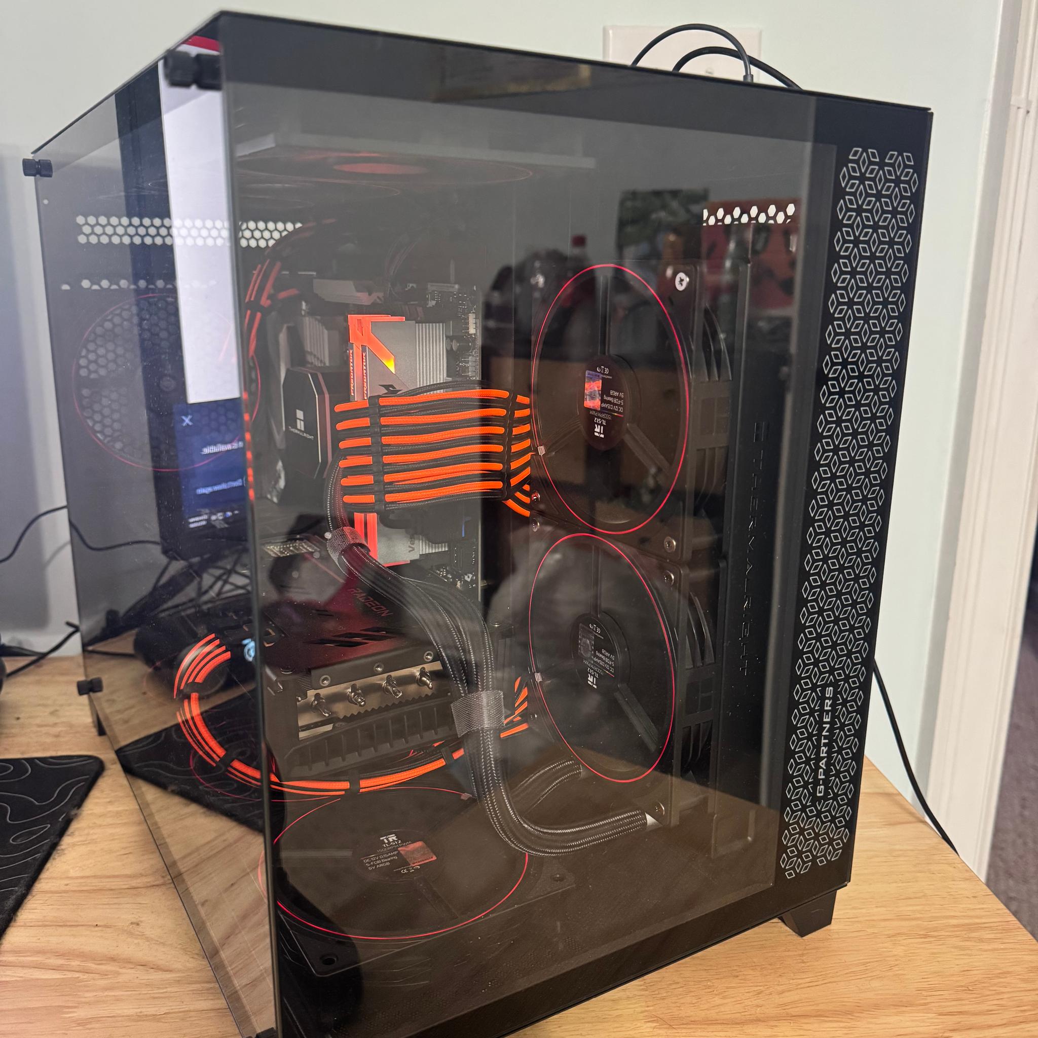 Radeon RX 7900 XT Custom Gaming PC - Ryzen 7 5800X3D