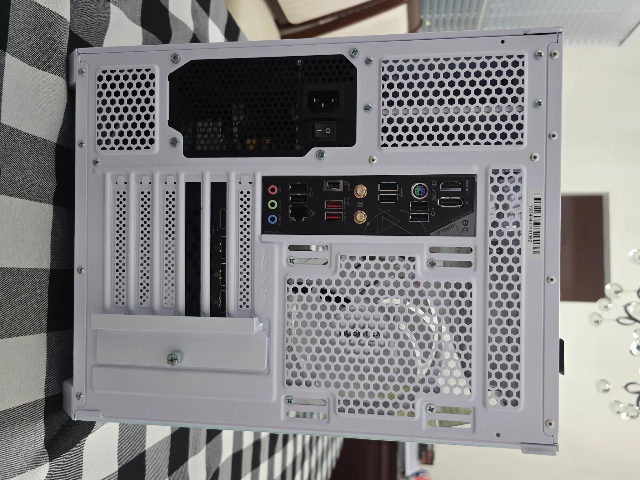 MID RANGE MENACE | RTX 3080 | 32GB DDR5 | Ryzen 5 7600x | 1TB SSD | WiFi Enabled