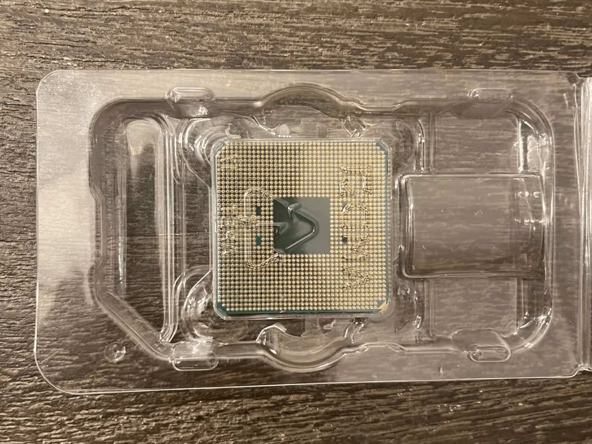 AMD Ryzen 3 3200G w/Wraith Cooler AM4