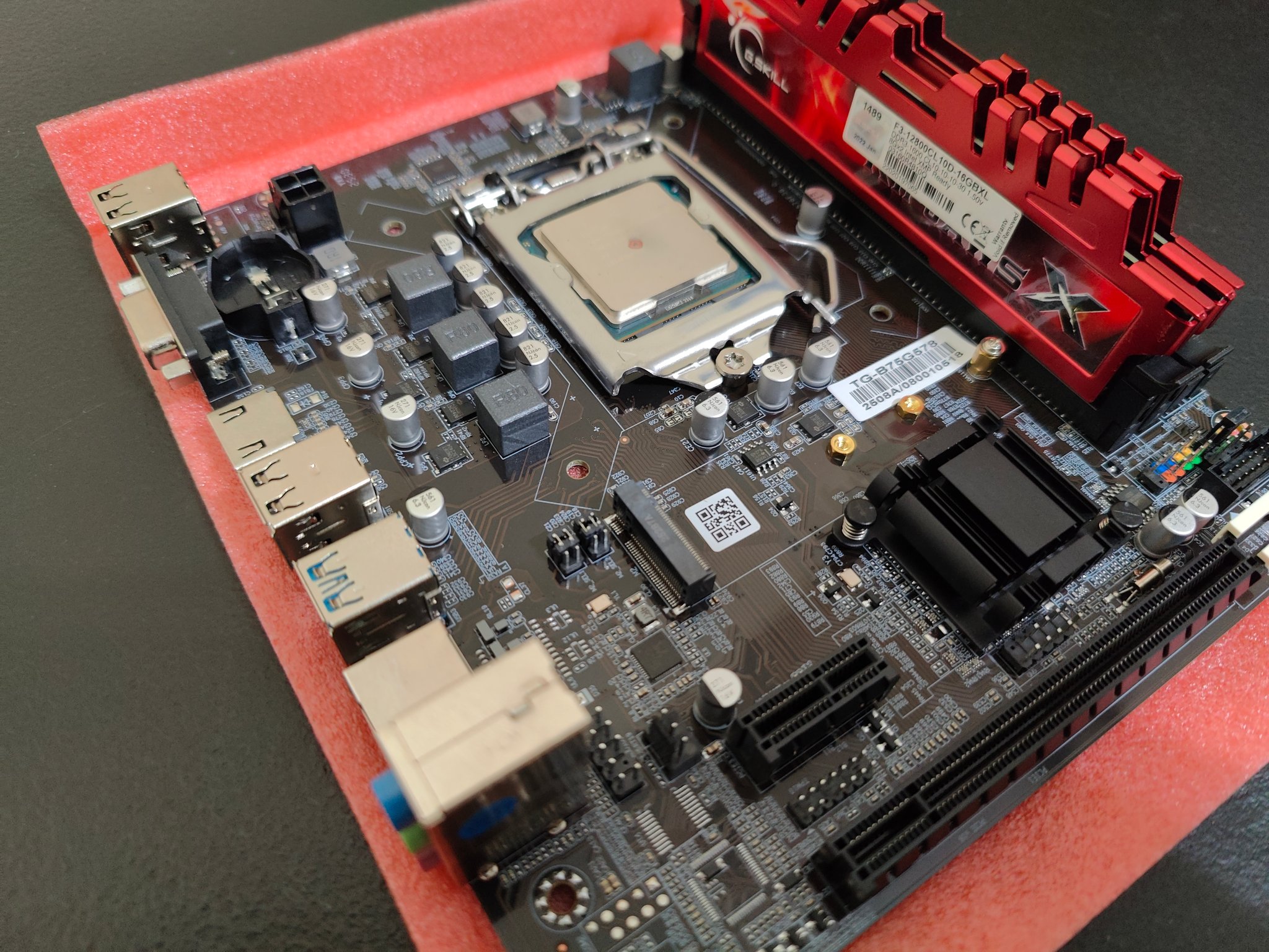 Mini ATX Soyo B75 Intel i5 3570 4C 4T 16GB DDR3 RAM