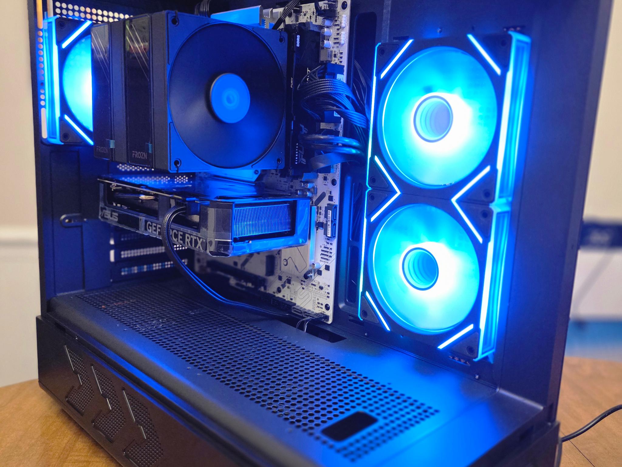 ASUS Gaming PC Build, R7 7700x-ASUS 4070 EVO OC-32GB Kingston-2TB WD Blue S5000