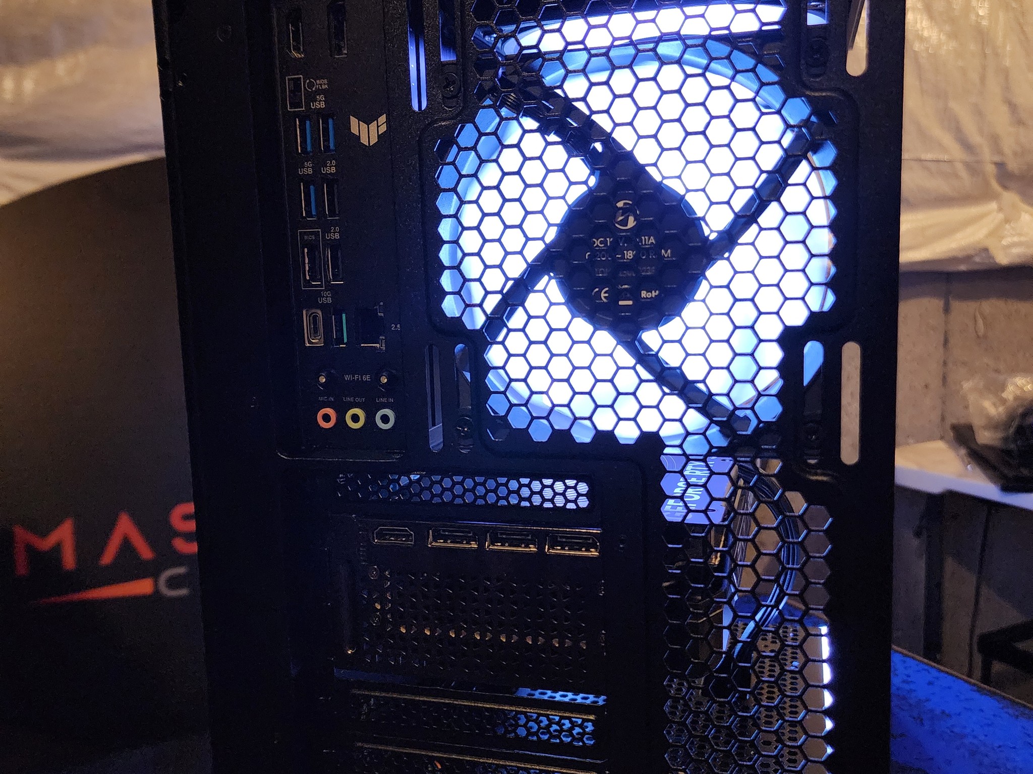 RTX 5080 / Ryzen 9 9900X / 32GB DDR5 RAM / 2TB NVMe SSD