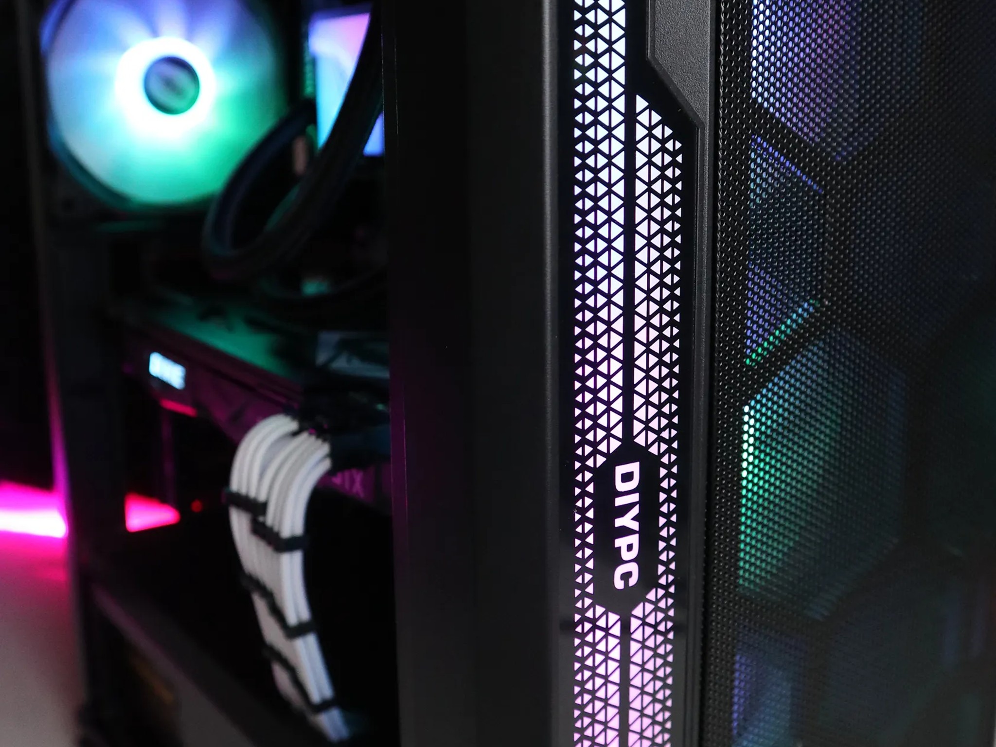 Redux | Ryzen 7 2700X/GTX 1080 Gaming PC