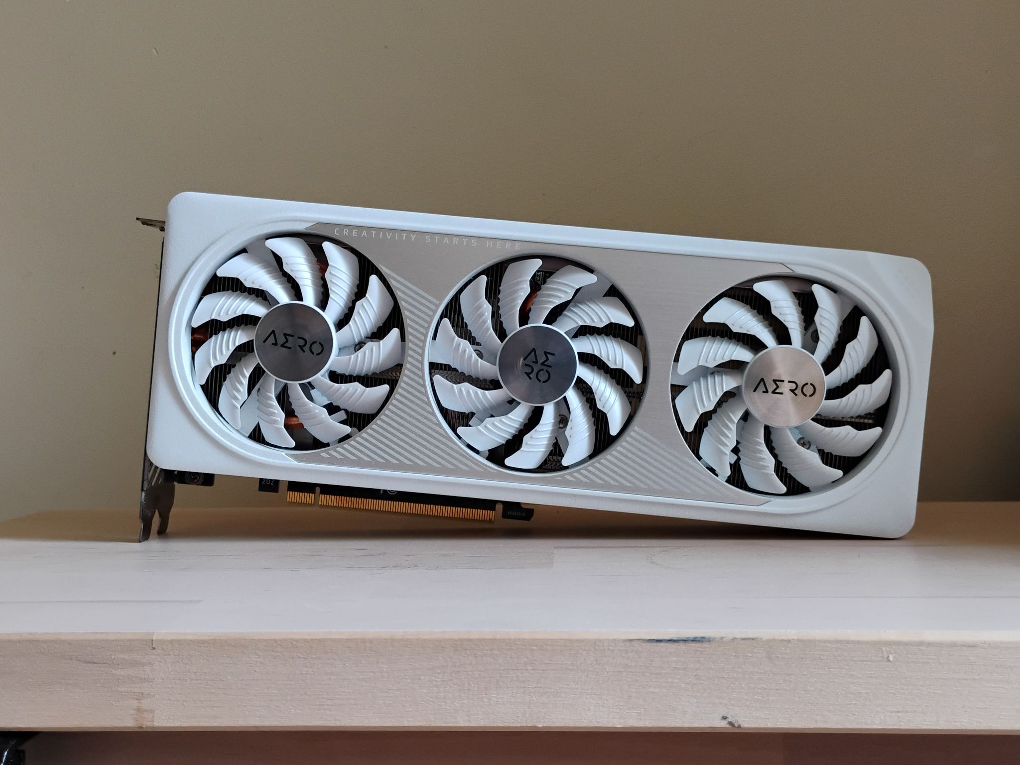RTX 4060Ti 16gb Gigabyte Aero
