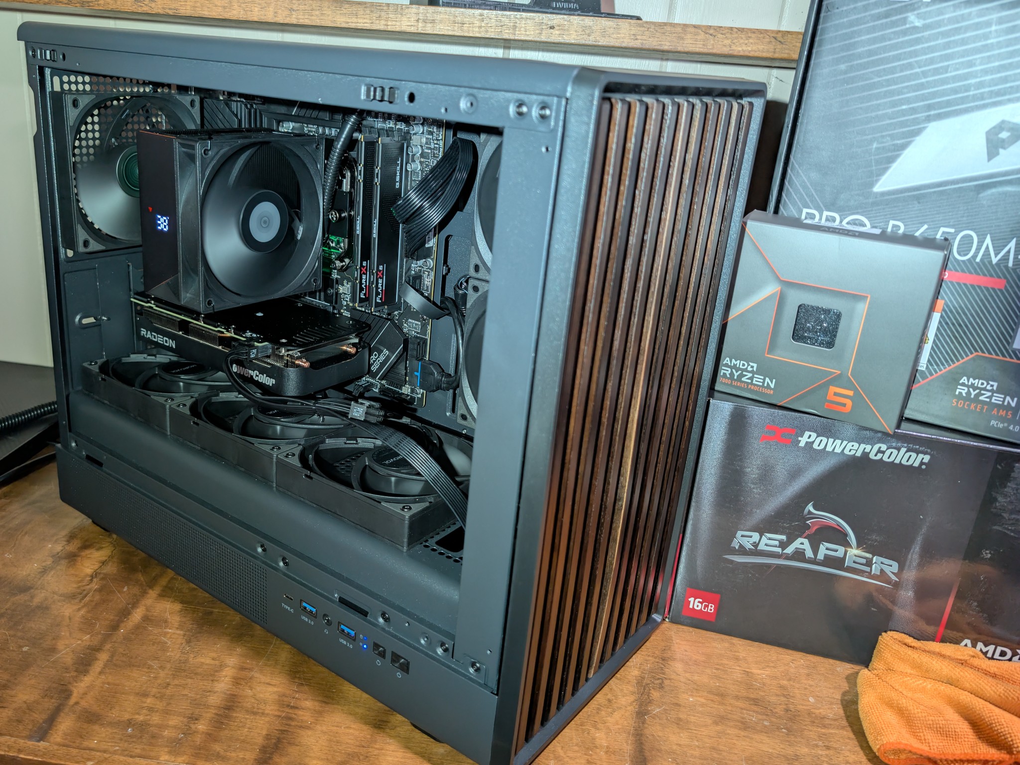 Next-Gen Wood Inspired Gaming PC | Ryzen 5 7600X | 32GB DDR5 6000 | RX 9060 XT 16GB | 1440p Ultra