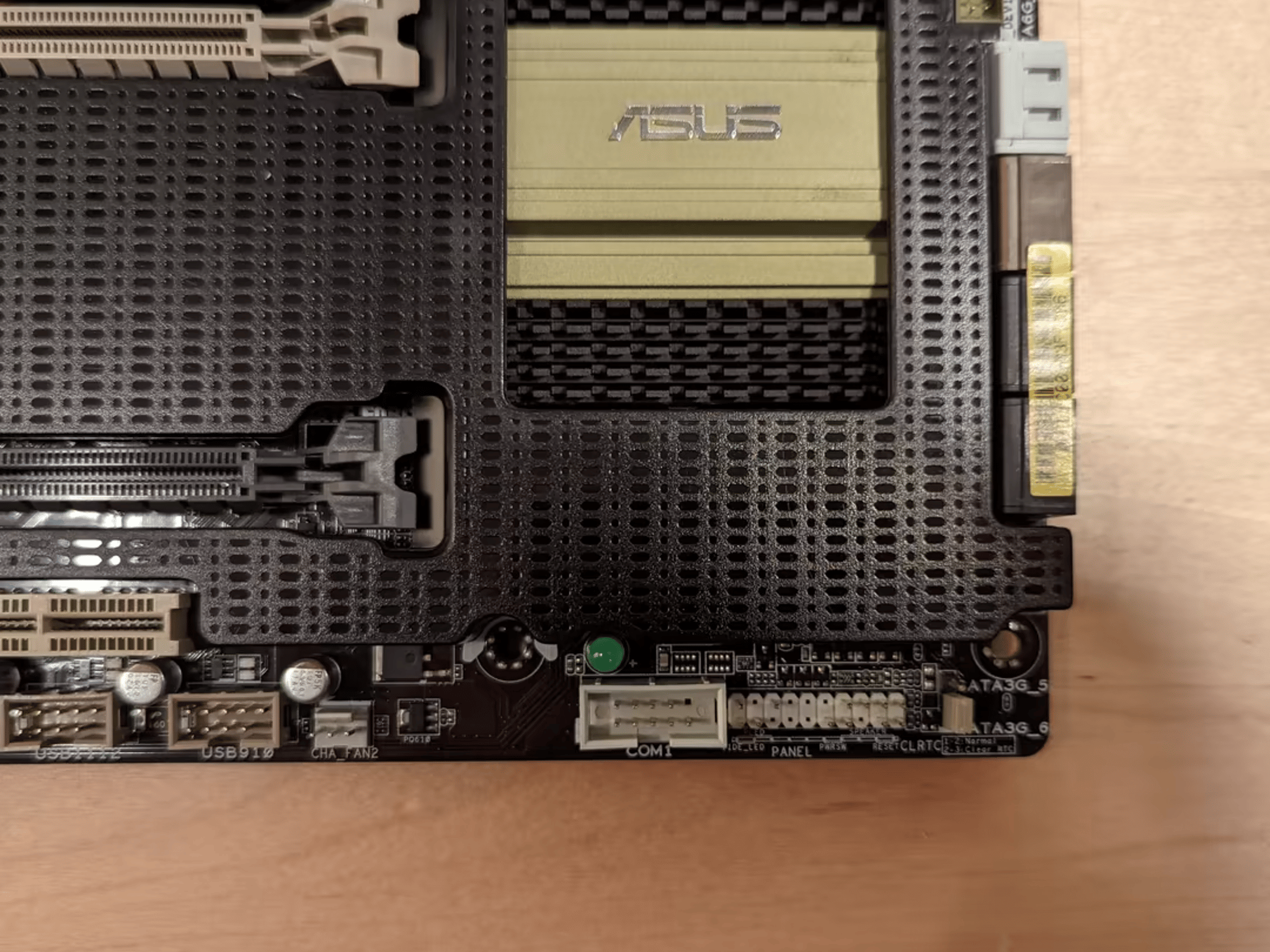 ASUS SABERTOOTH P67 Intel P67 Express LGA 1155 DDR3 Motherboard USB3.0
