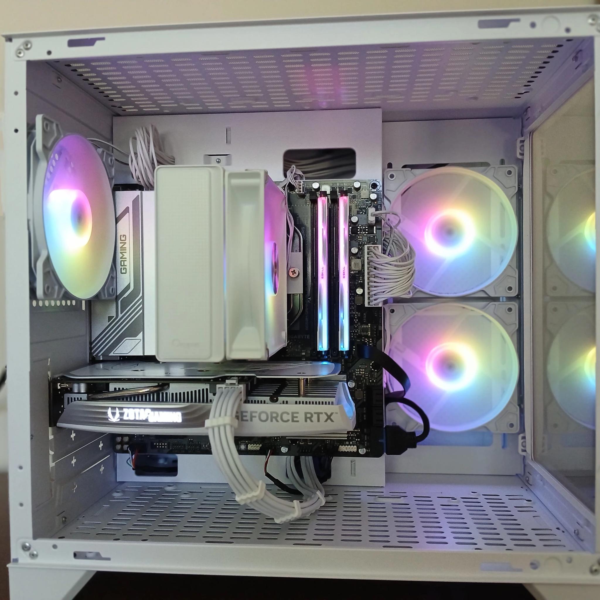 White AM5 | RTX 4060 | Ryzen 5 8400F | 32GB RAM