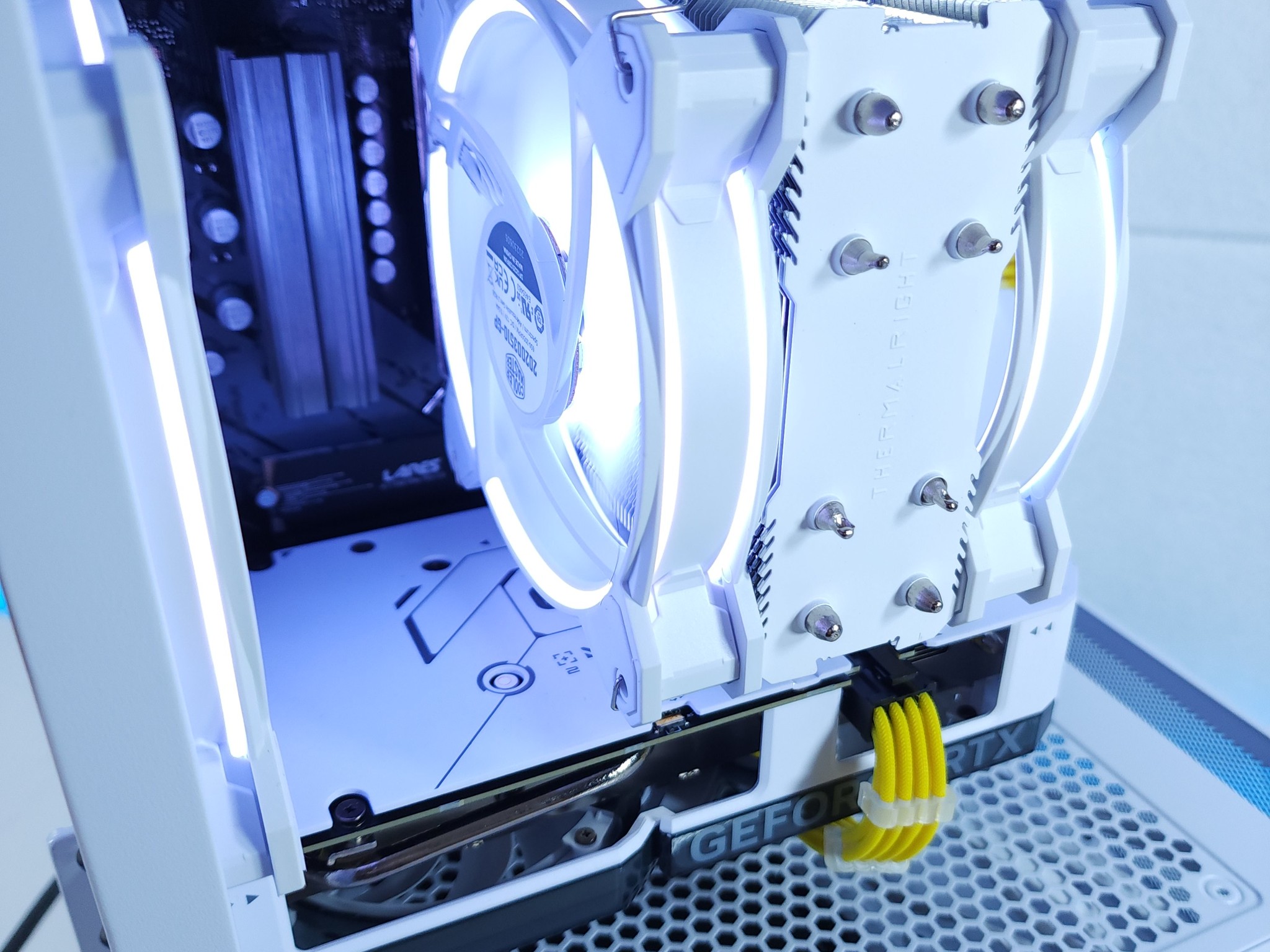 💛RTX 4060●Ryzen 7 5700X●1080p Gaming PC