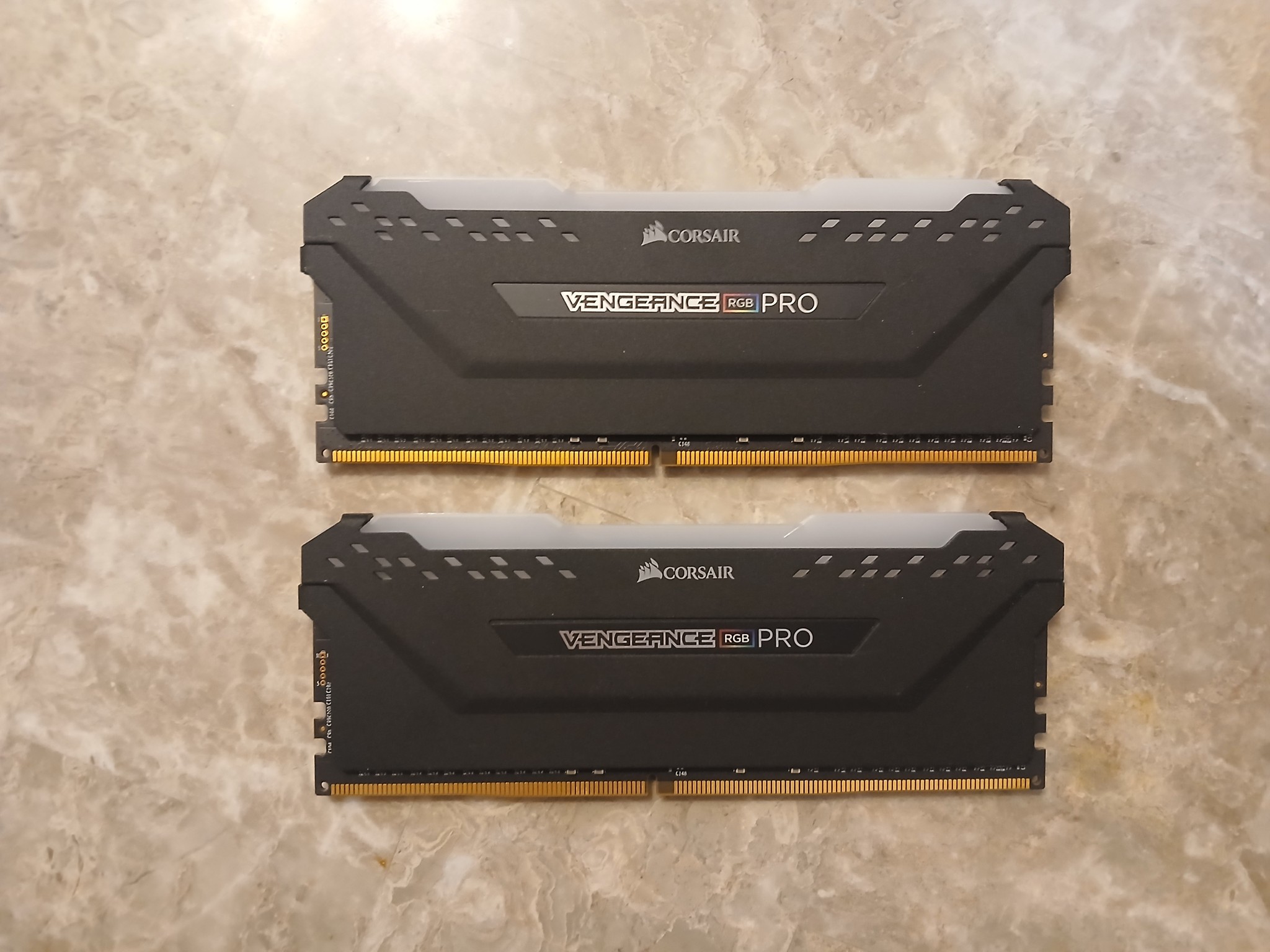 CORSAIR VENGEANCE RGB PRO DDR4 RAM 64GB (2x32GB) 3600MHz CL18