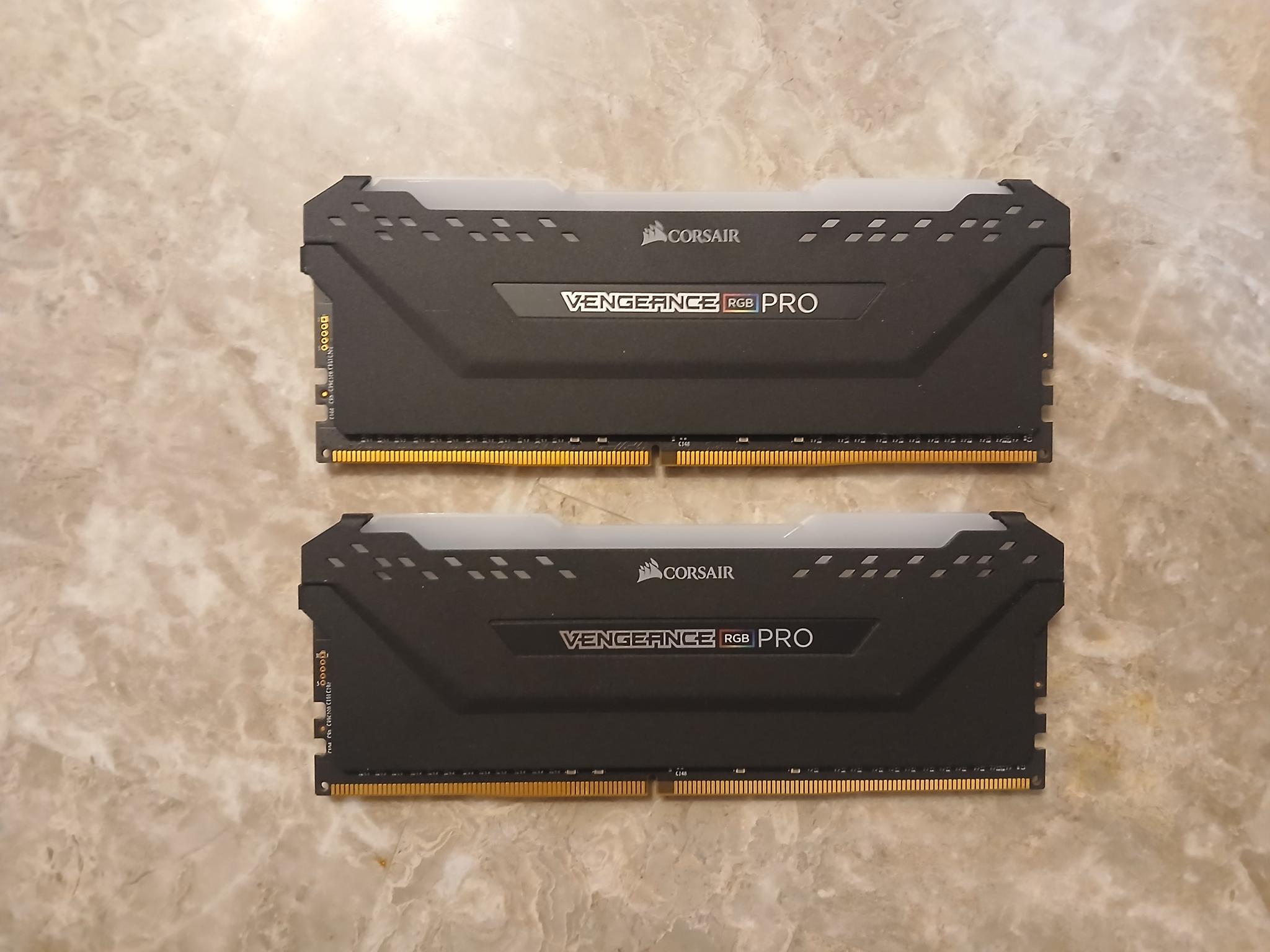 CORSAIR VENGEANCE RGB PRO DDR4 RAM 64GB (2x32GB) 3600MHz CL18