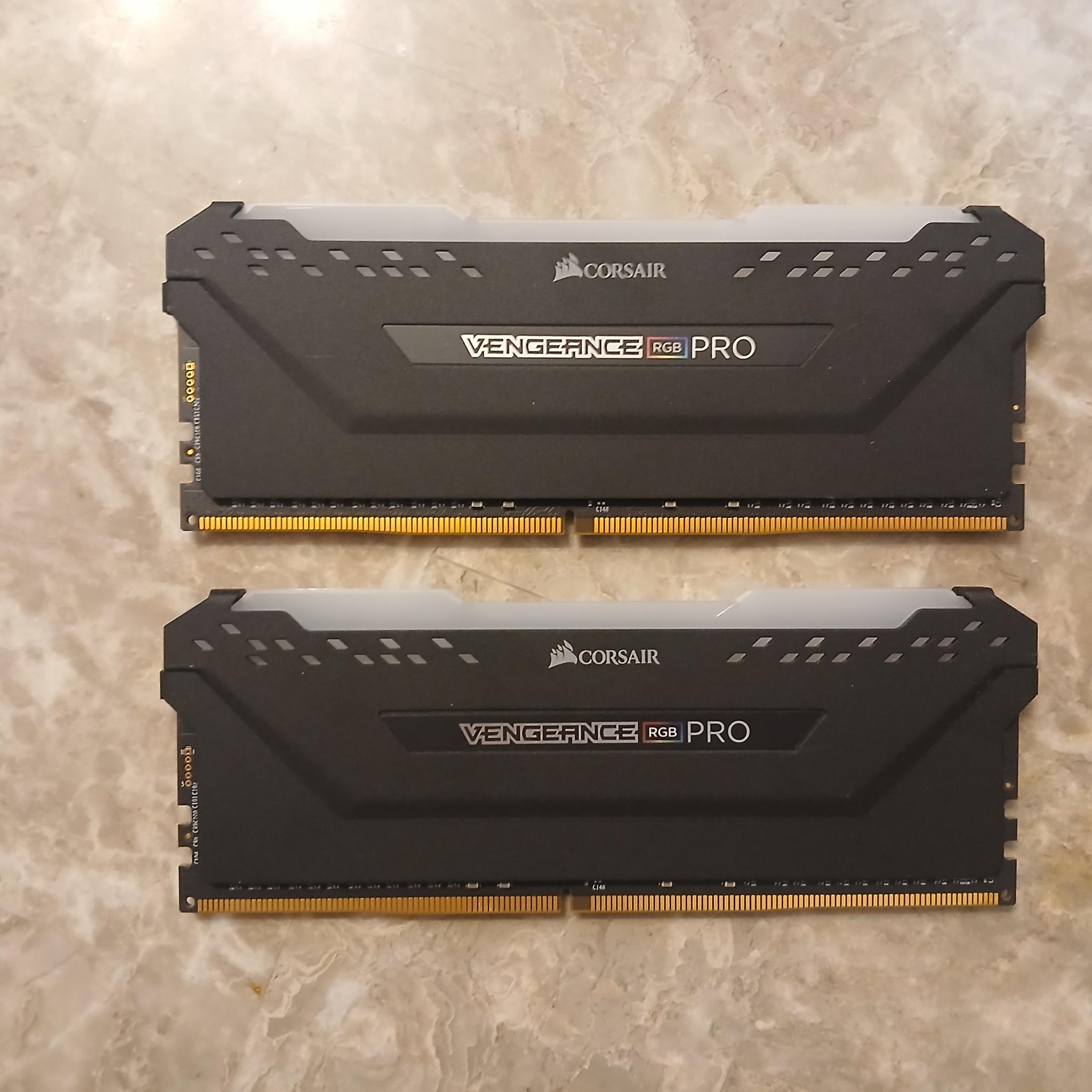 CORSAIR VENGEANCE RGB PRO DDR4 RAM 64GB (2x32GB) 3600MHz CL18