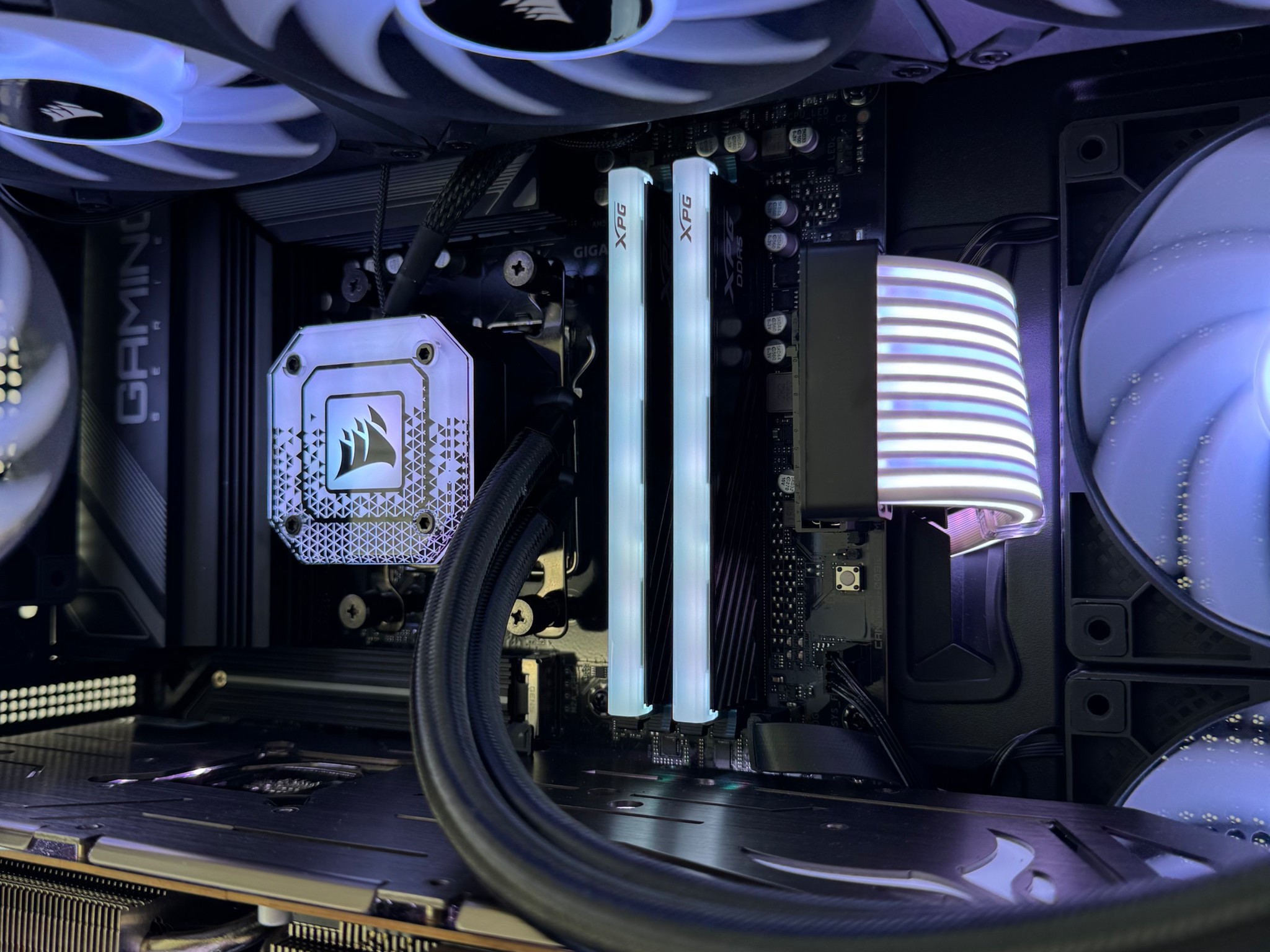 ⚔️ High-End 1440p/4K Gaming PC AMD Ryzen 7 7700 AMD Radeon RX 7800 XT 32GB DDR5-5600 1TB NVMe Win 11