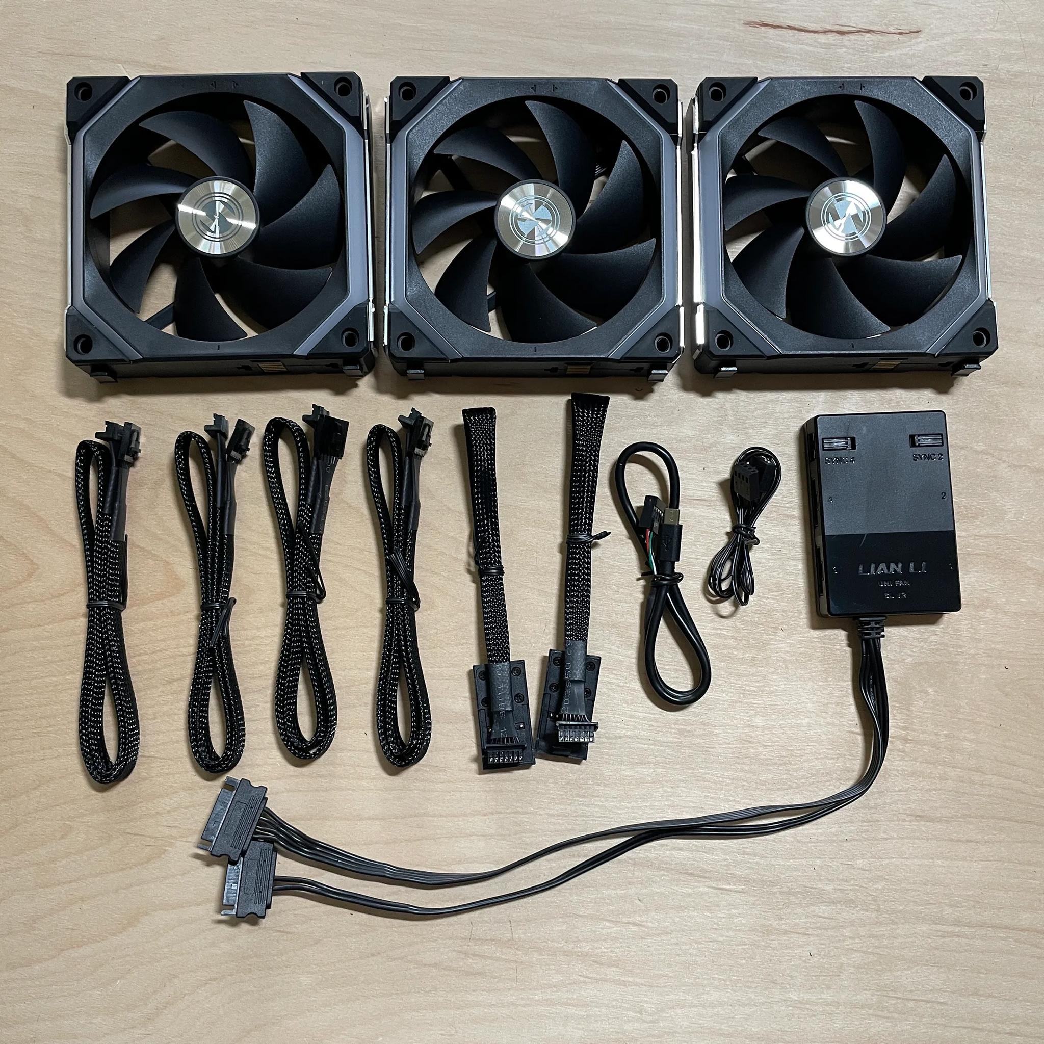 *LIKE NEW* Lian-Li UNI Fan SL120 v2 Fans with Controller (black, triple pack)