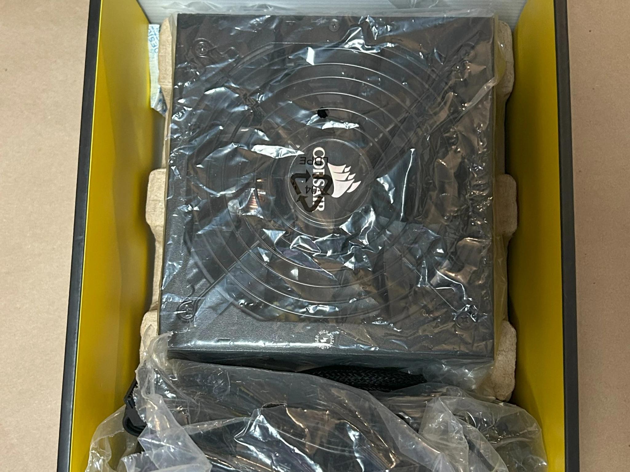 Corsair CXM 750 W 80+ Bronze Certified Semi-modular ATX Power Supply