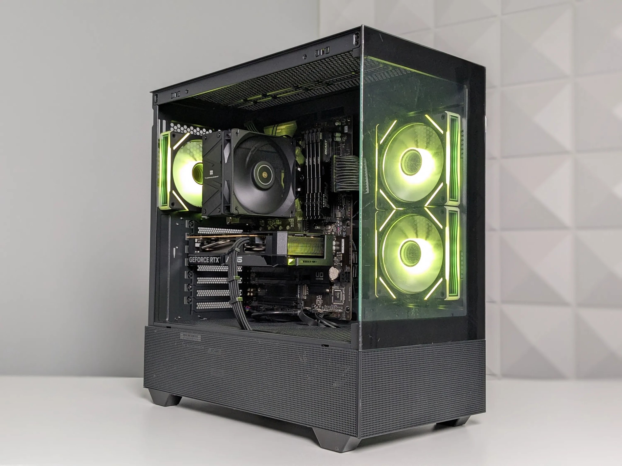 Black RGB Gaming PC - Ryzen 5 5500 - RTX 5060