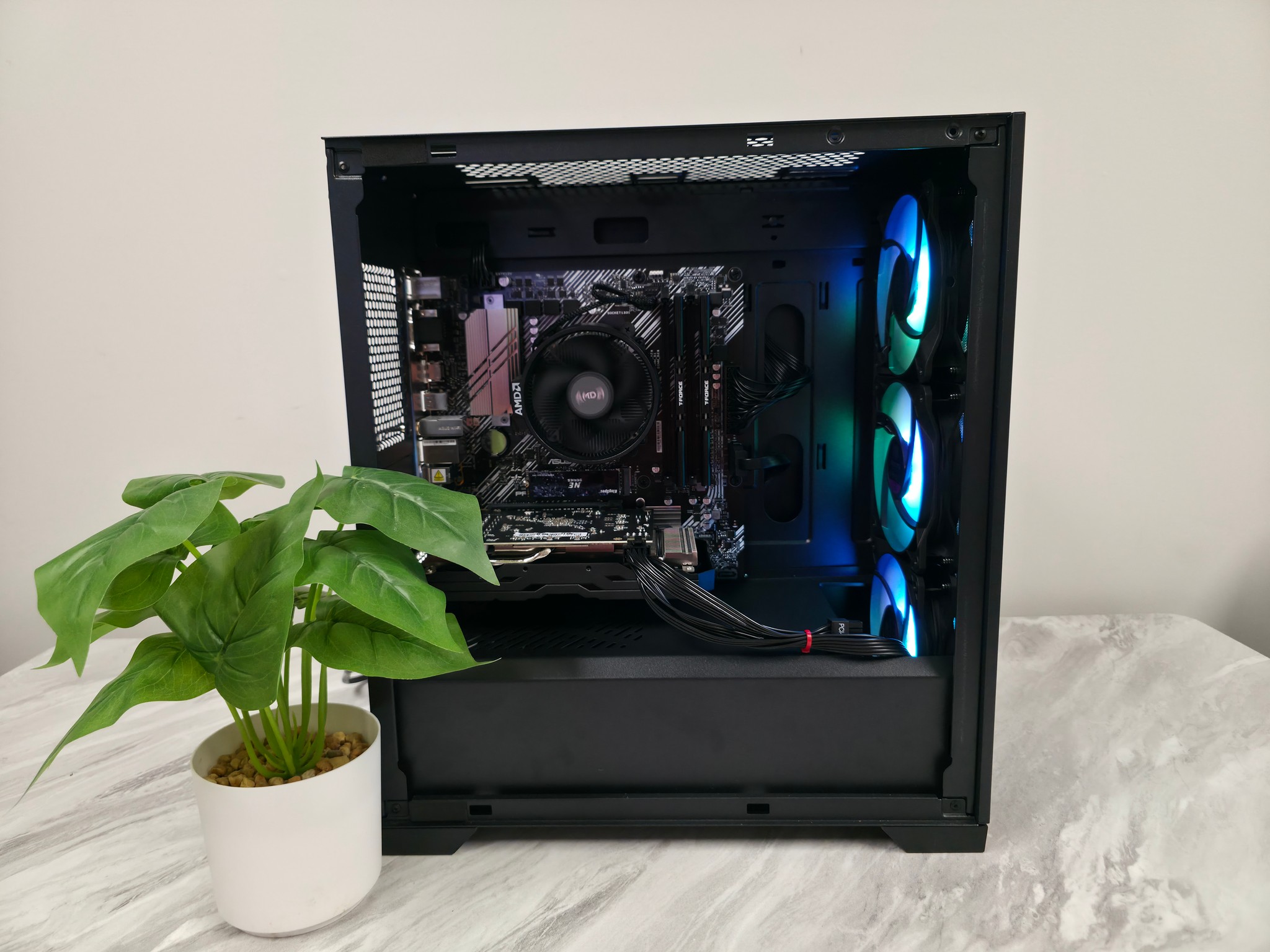 ALL NEW 1080p Gaming PC Computer (Ryzen 5500, RX 580 8g, 16gb ddr4) **Perfect gift for New PC Gamers