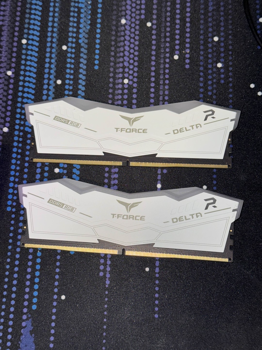 32GB DDR5-6000 (2x16 ) TForce Delta RGB White TeamGroup | Jawa